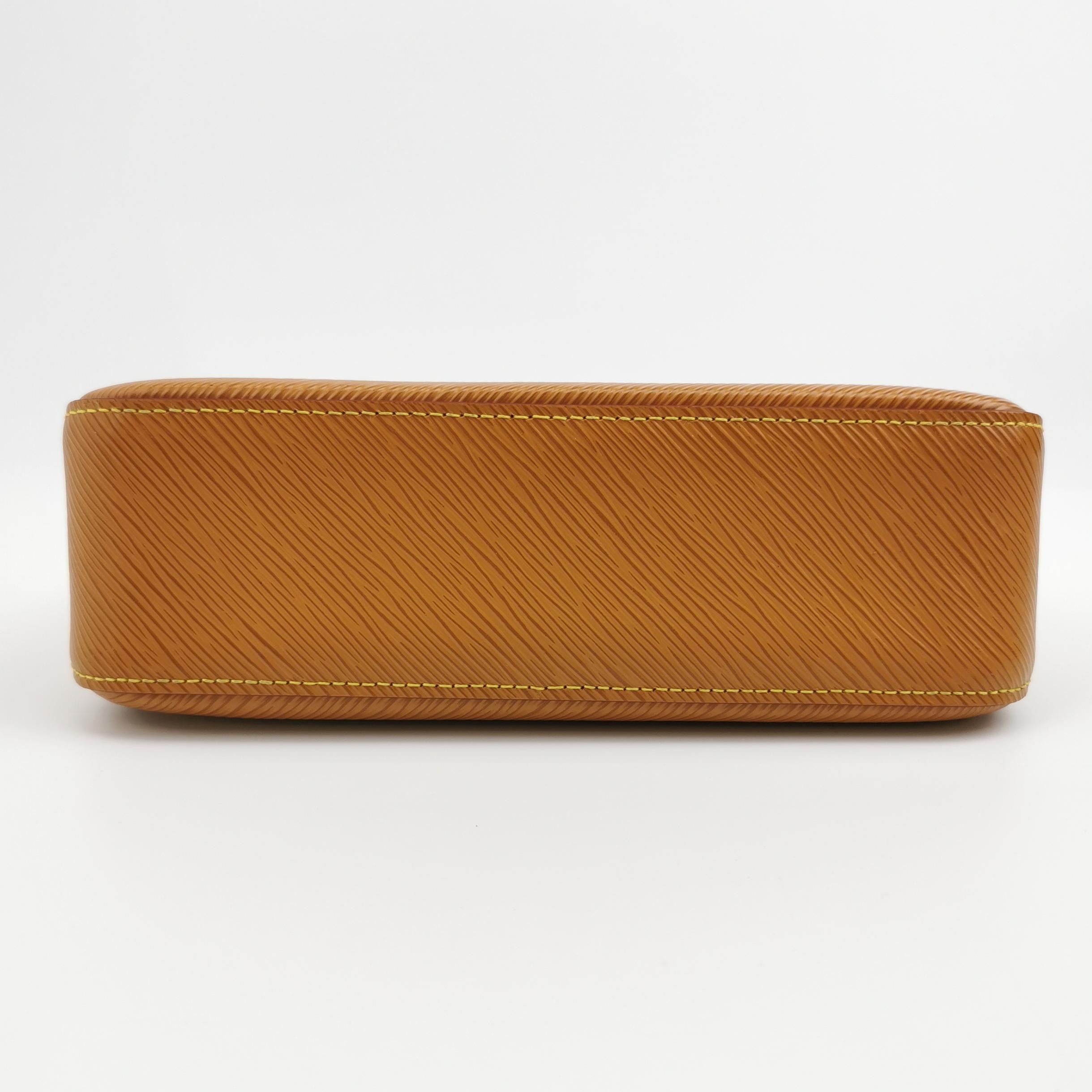 Louis Vuitton(LV) Marelle Handbag Epi Leather — photo 6 of 13