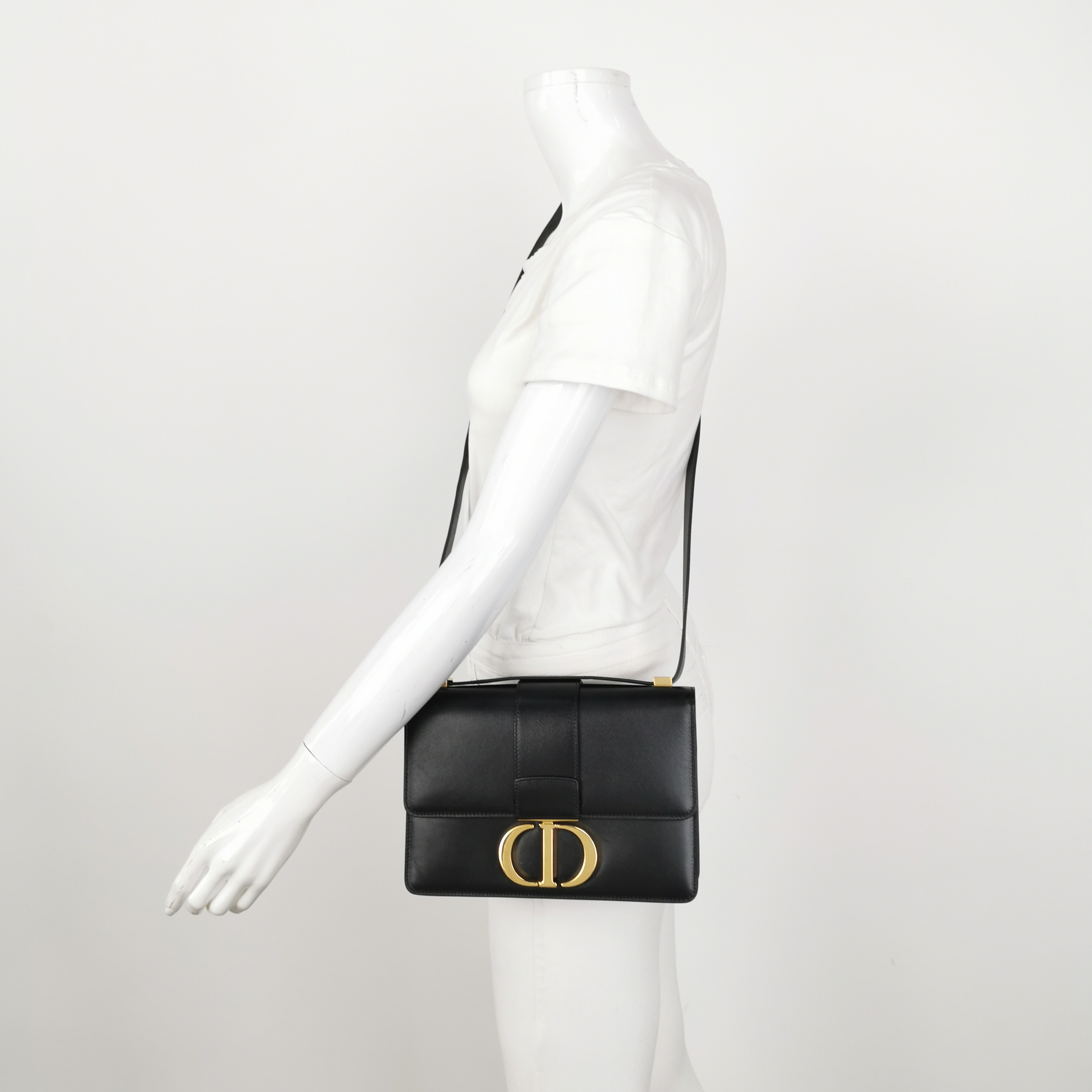 Dior 30 Montaigne Flap Bag Leather — alternate view