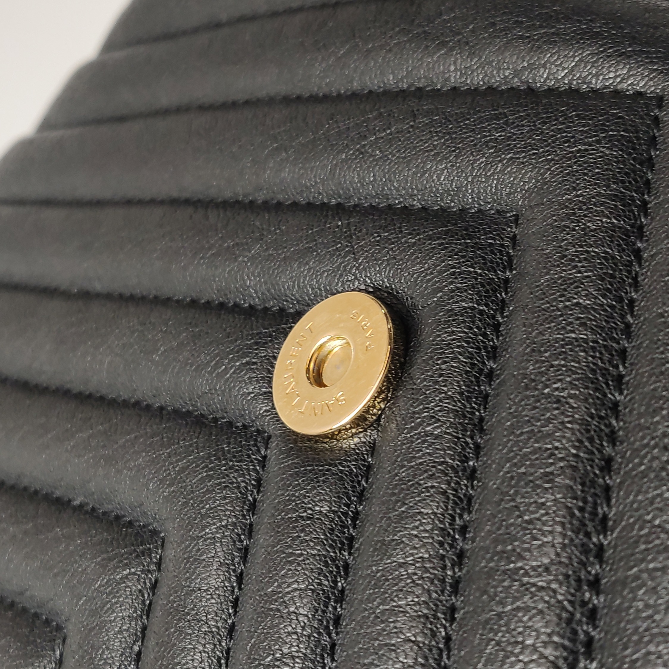 Saint Laurent(YSL) Classic Monogram College Bag Matelasse Chevron Leather Medium — photo 9 of 12
