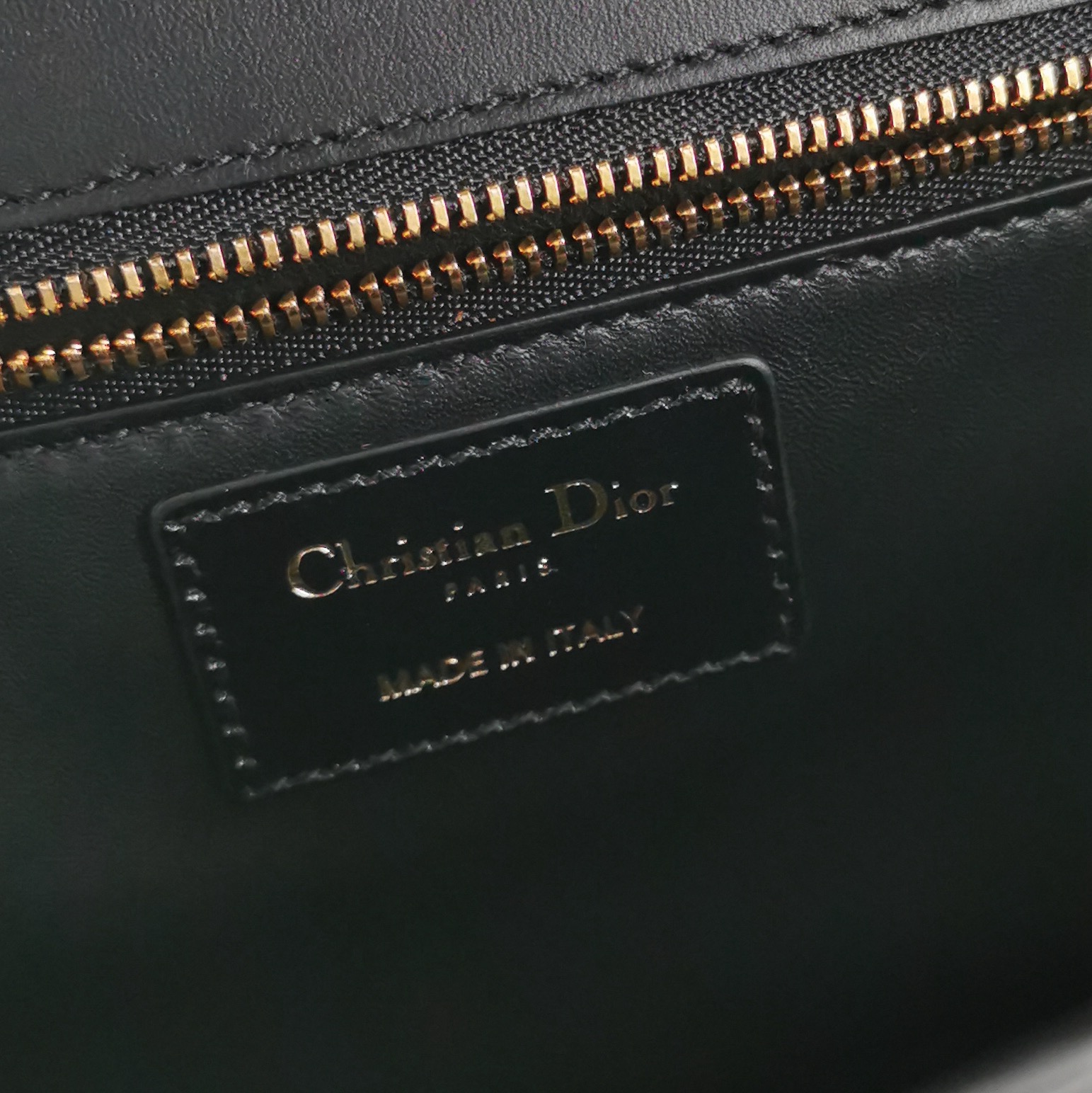 Dior 30 Montaigne Flap Bag Leather — photo 8 of 16