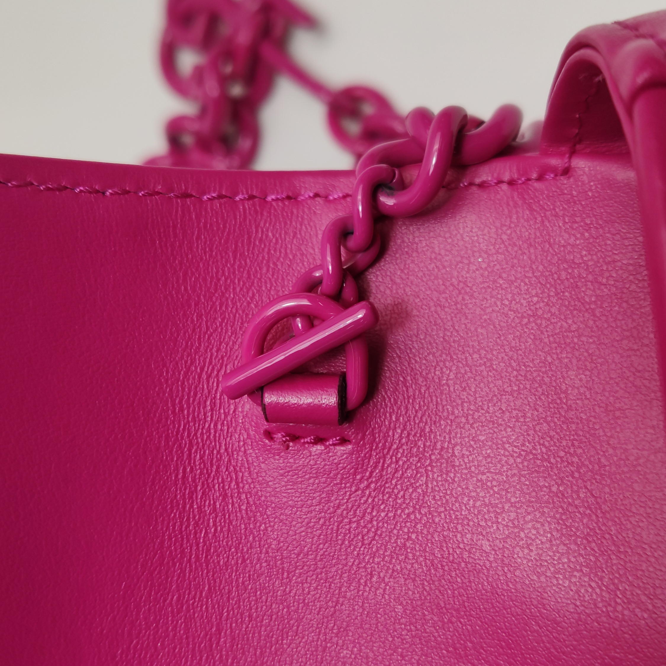 Gucci GG Marmont Flap Bag Matelasse Leather Super Rose Pink  Mini — photo 10 of 16