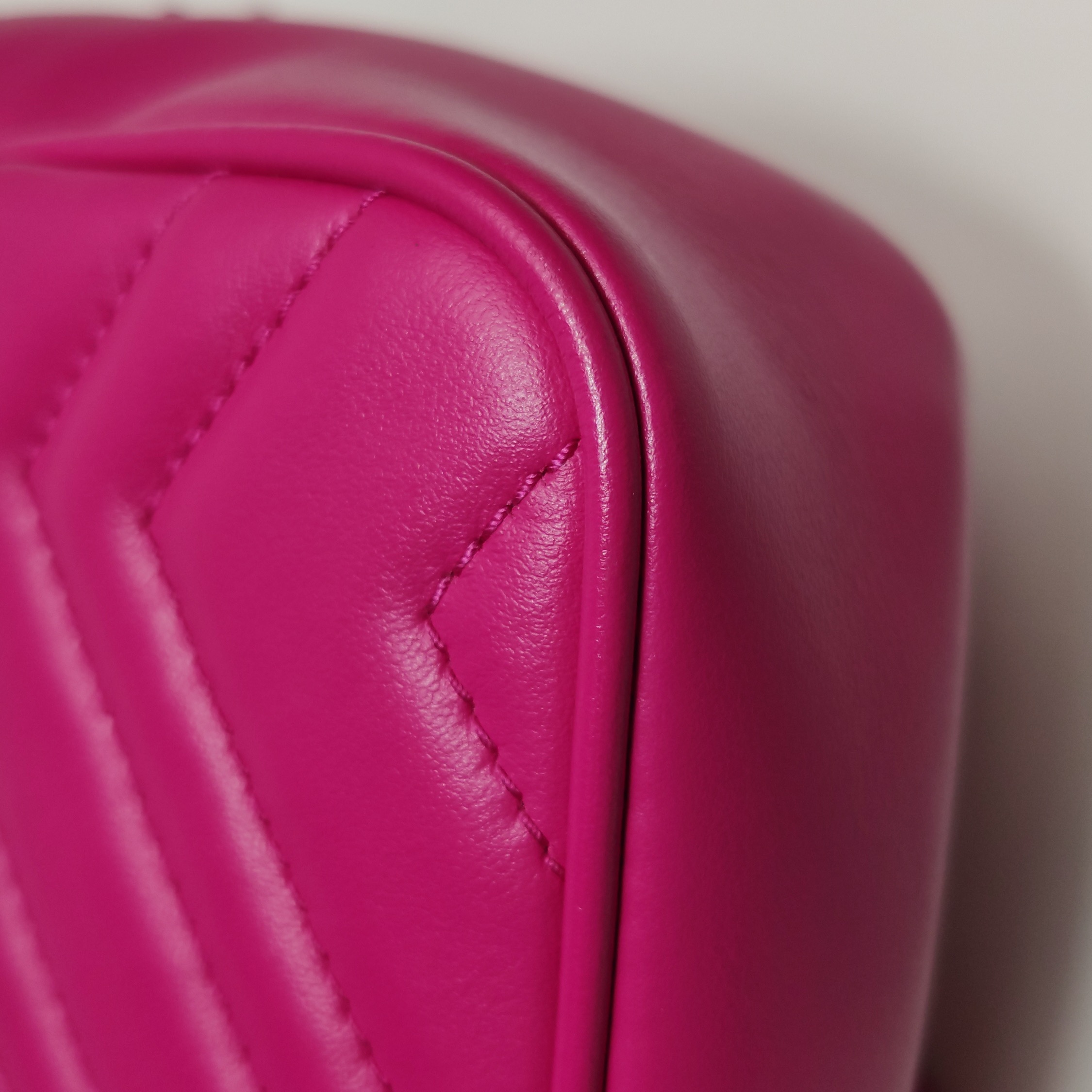 Gucci GG Marmont Flap Bag Matelasse Leather Super Rose Pink  Mini — photo 14 of 16