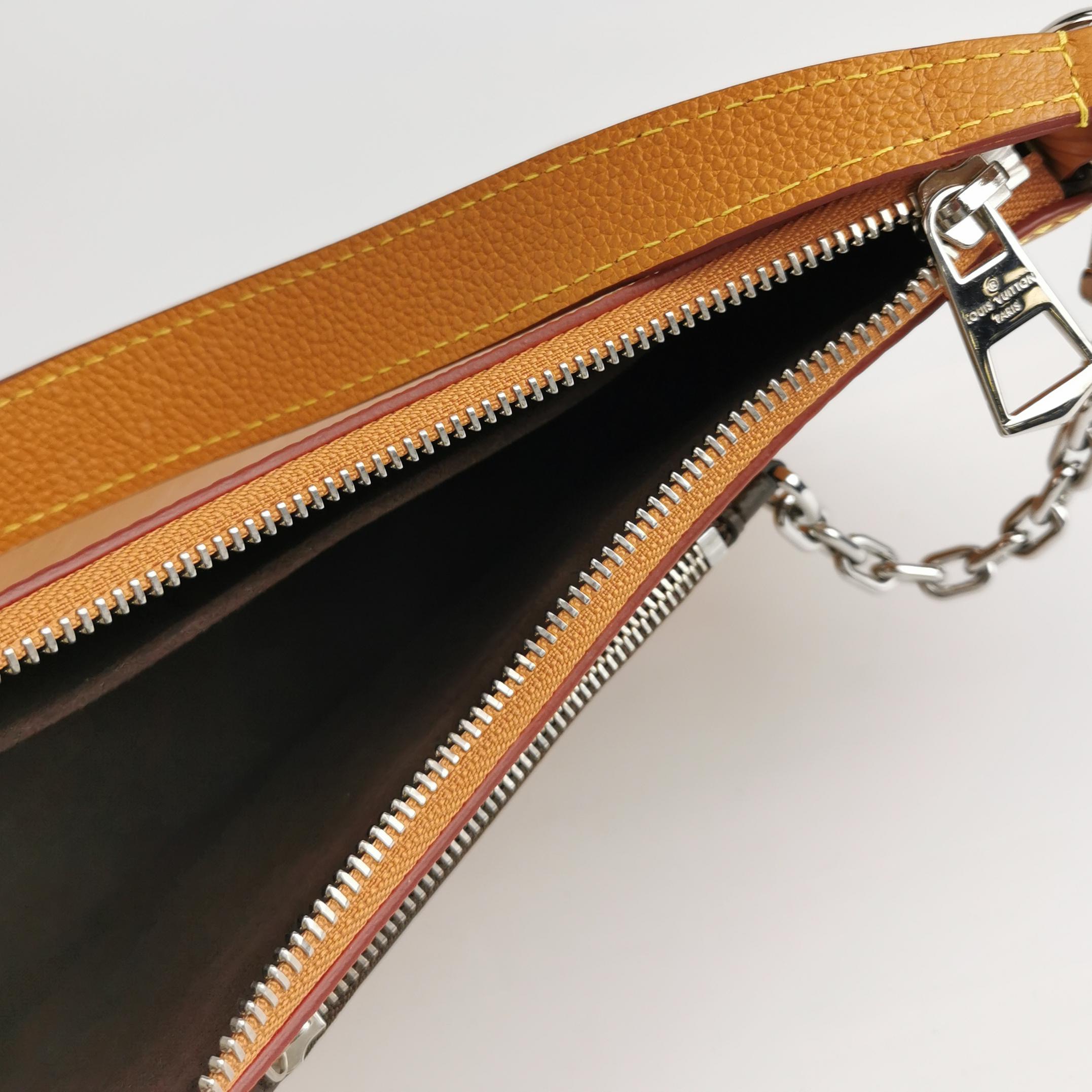Louis Vuitton(LV) Marelle Handbag Epi Leather — photo 7 of 12