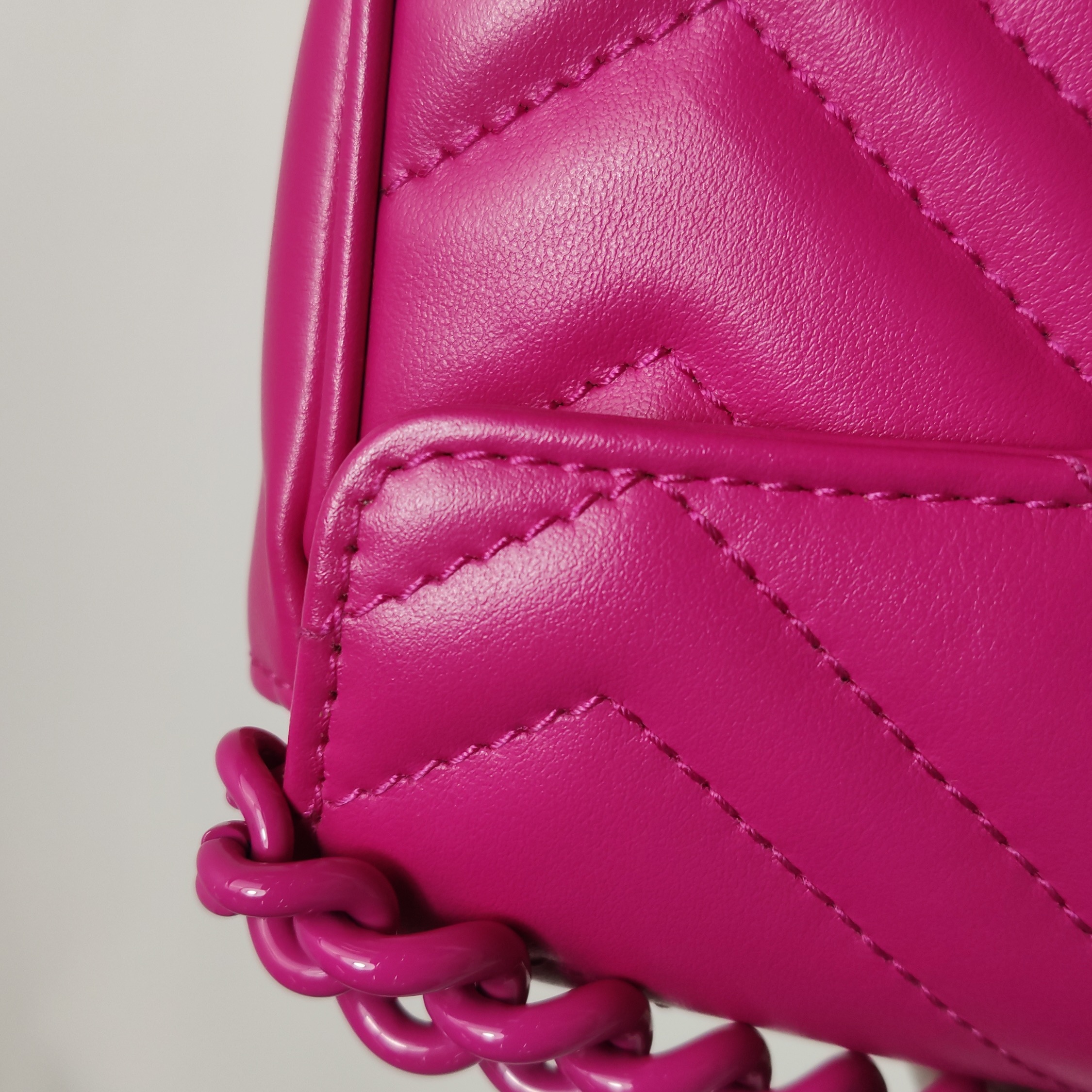 Gucci GG Marmont Flap Bag Matelasse Leather Super Rose Pink  Mini — photo 16 of 16