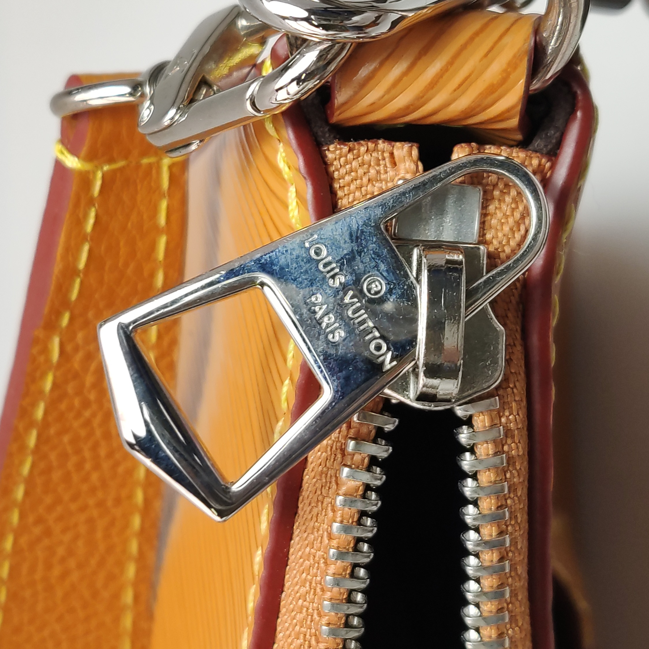 Louis Vuitton(LV) Marelle Handbag Epi Leather — photo 10 of 12