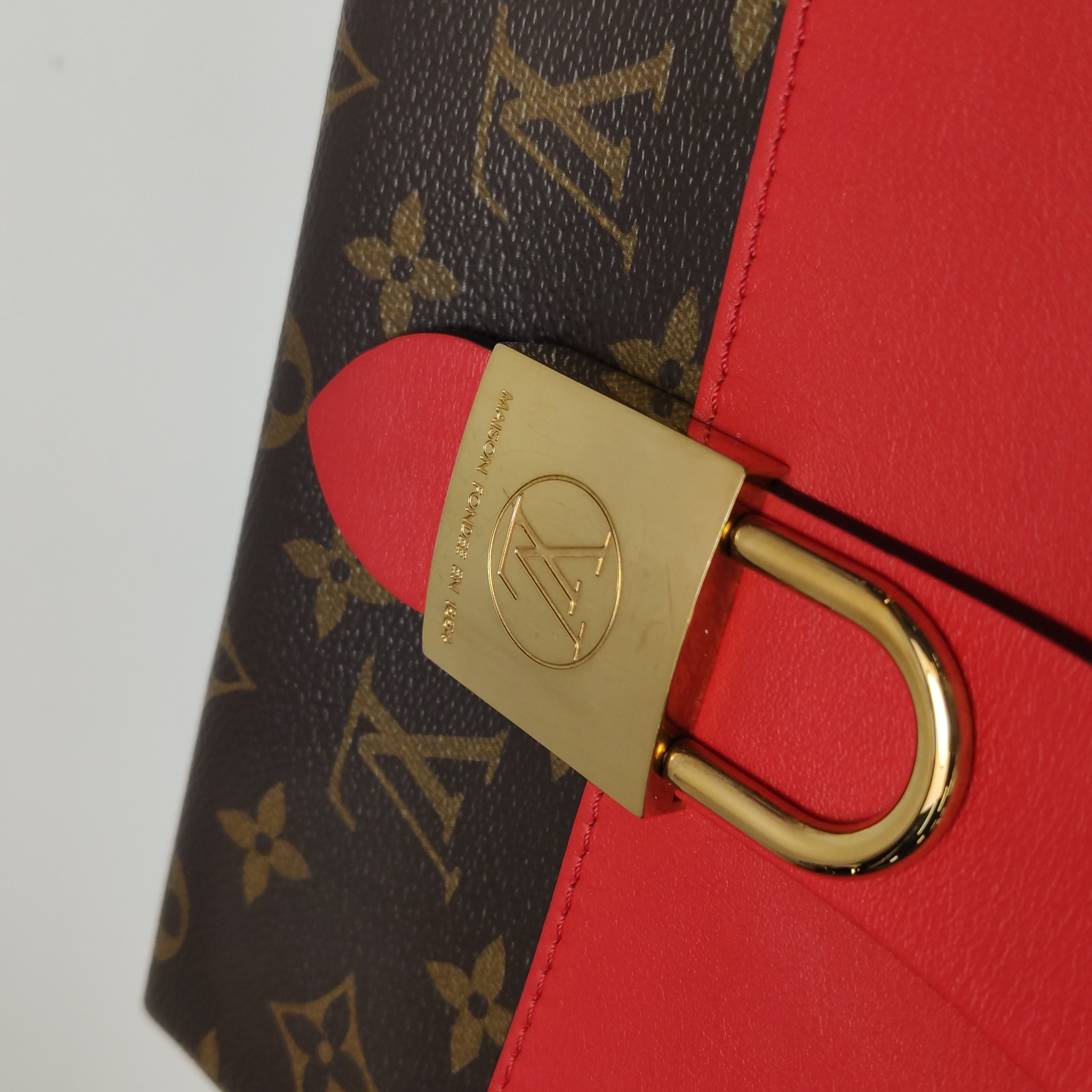 Louis Vuitton(LV) Locky Handbag Monogram Canvas with Leather BB — photo 11 of 17