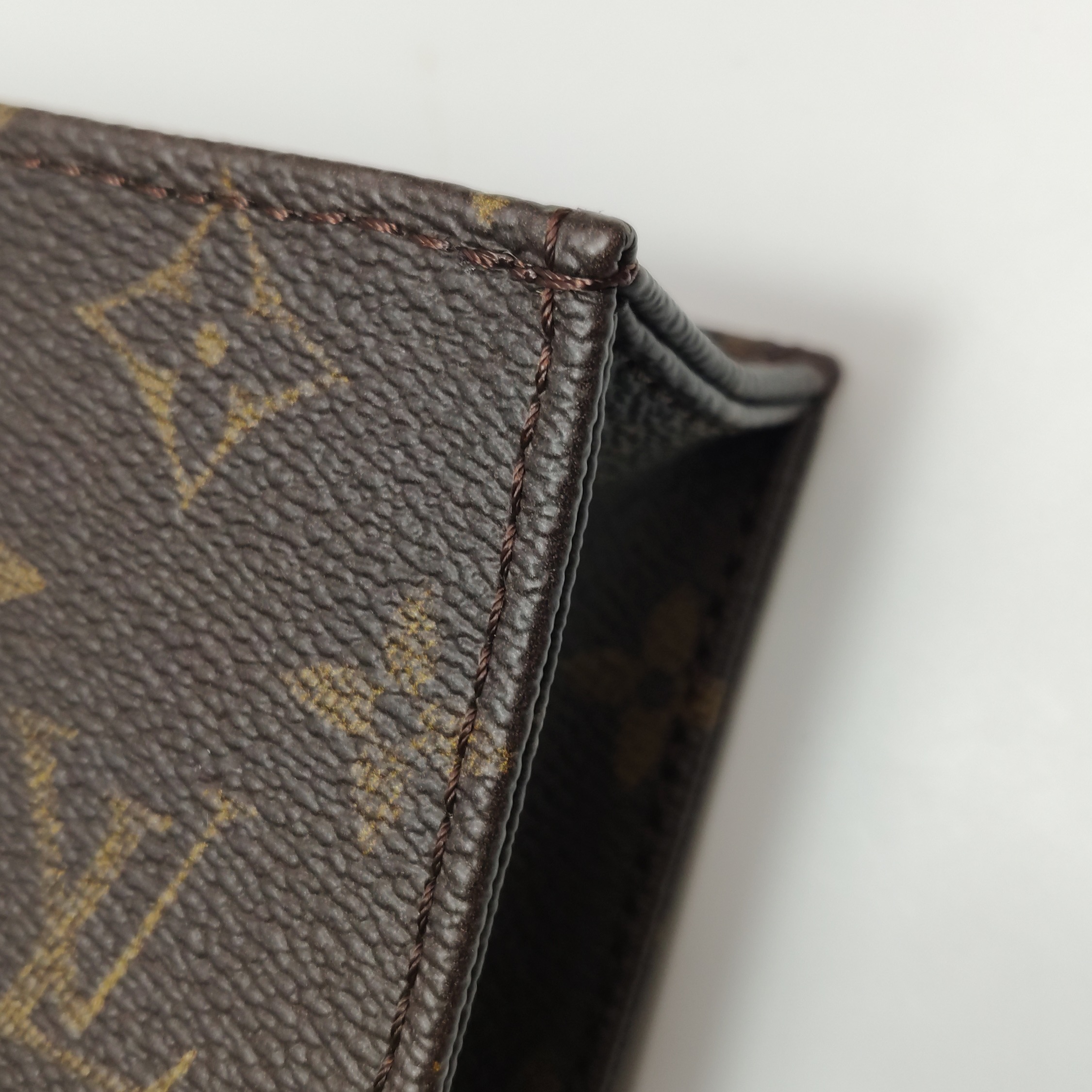 Louis Vuitton(LV) Petit Sac Plat Bag Limited Edition Fall in Love Monogram Canvas — photo 14 of 15