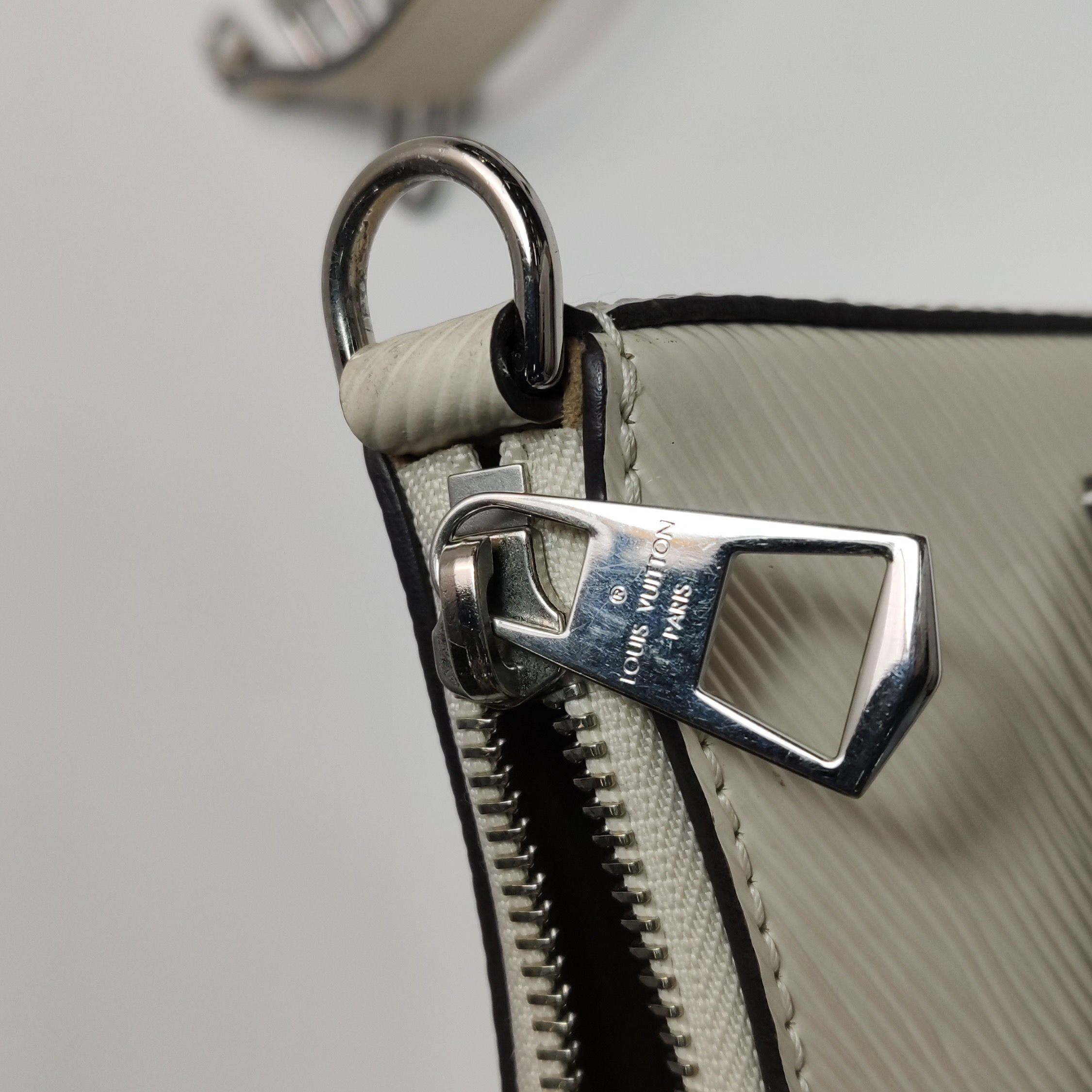 Louis Vuitton(LV) Marellini Handbag Epi Leather — photo 16 of 16