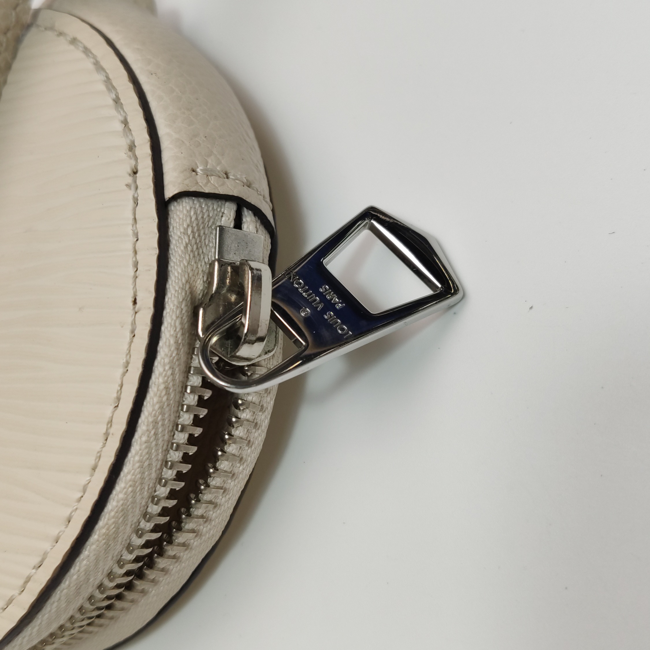 Louis Vuitton(LV) Marellini Handbag Epi Leather — photo 13 of 16