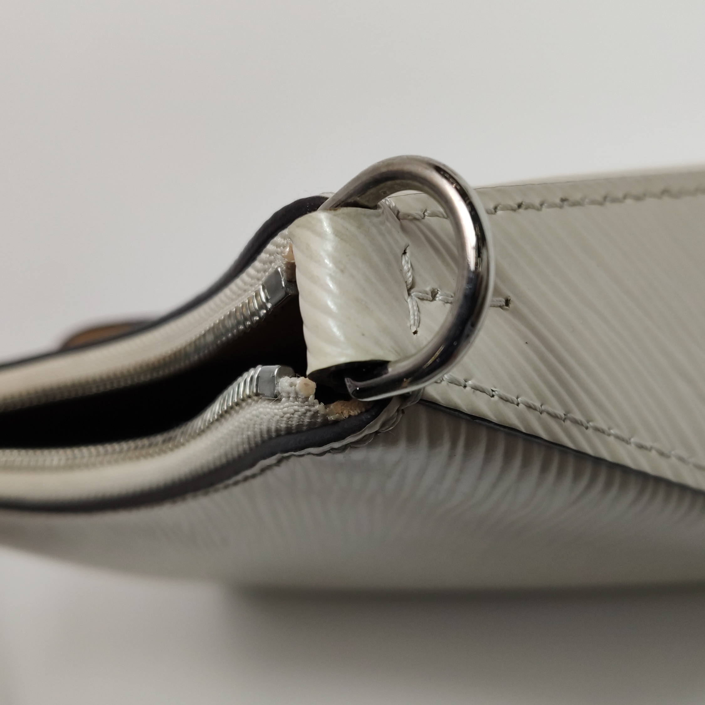 Louis Vuitton(LV) Marellini Handbag Epi Leather — photo 11 of 16