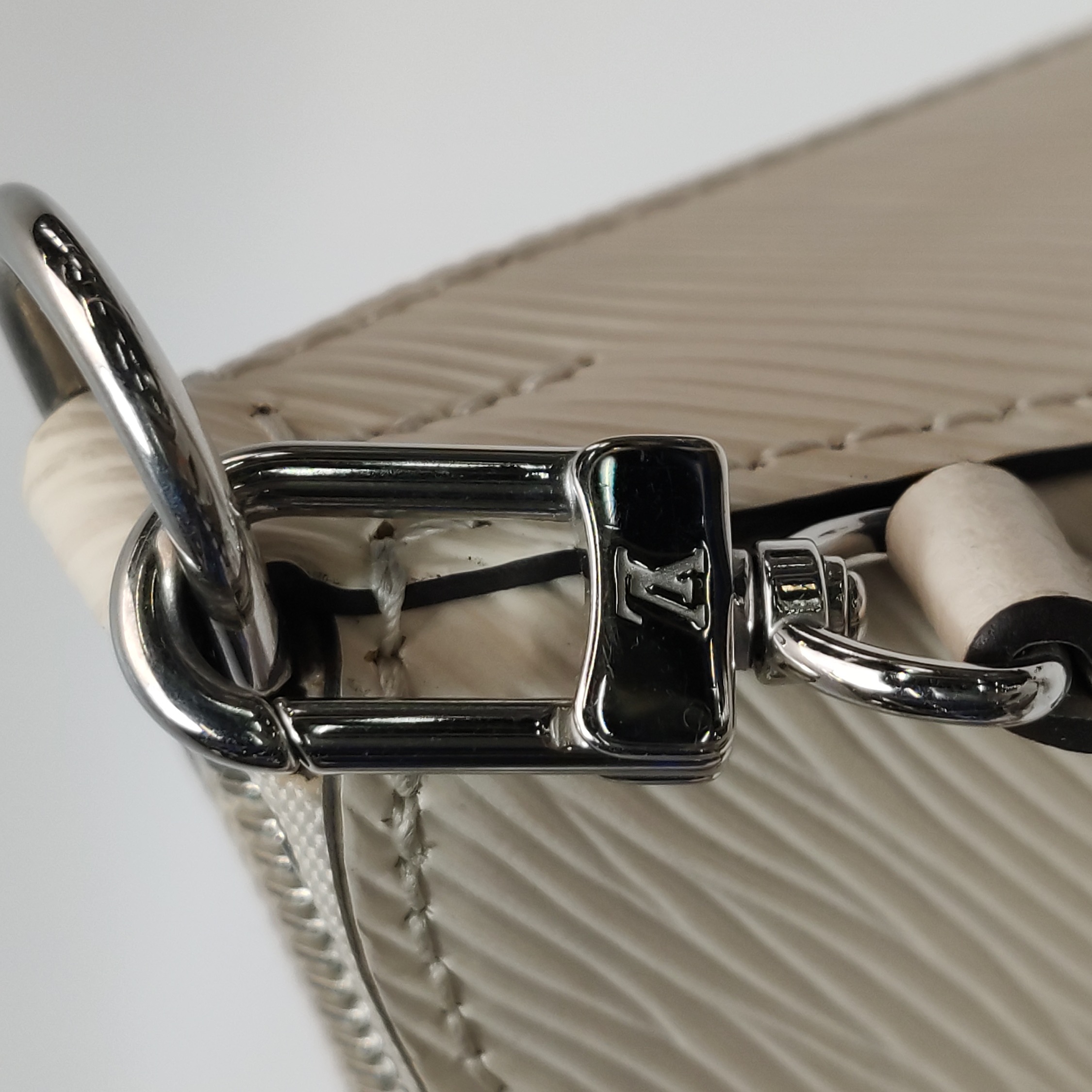 Louis Vuitton(LV) Marellini Handbag Epi Leather — photo 12 of 13
