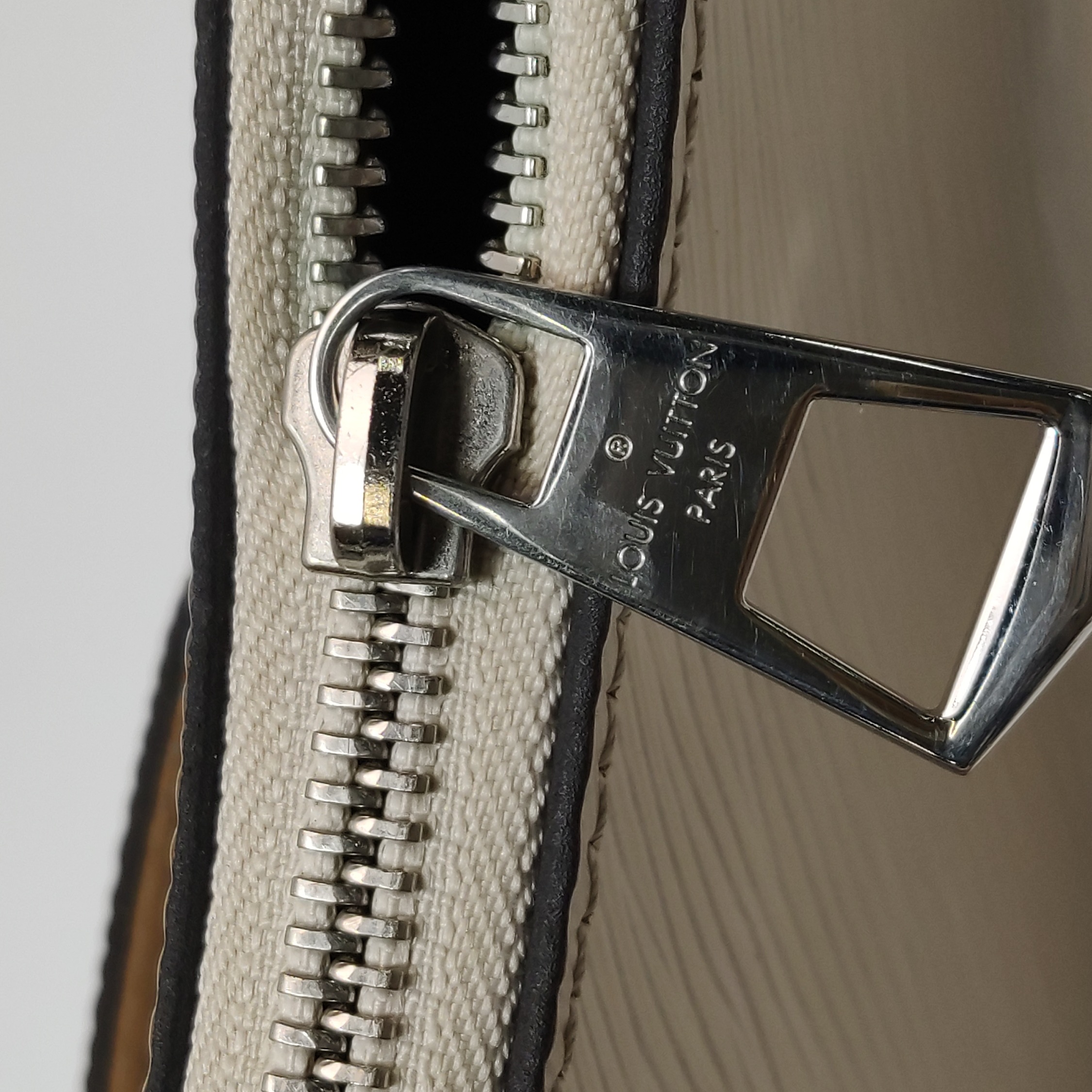 Louis Vuitton(LV) Marellini Handbag Epi Leather — photo 10 of 13