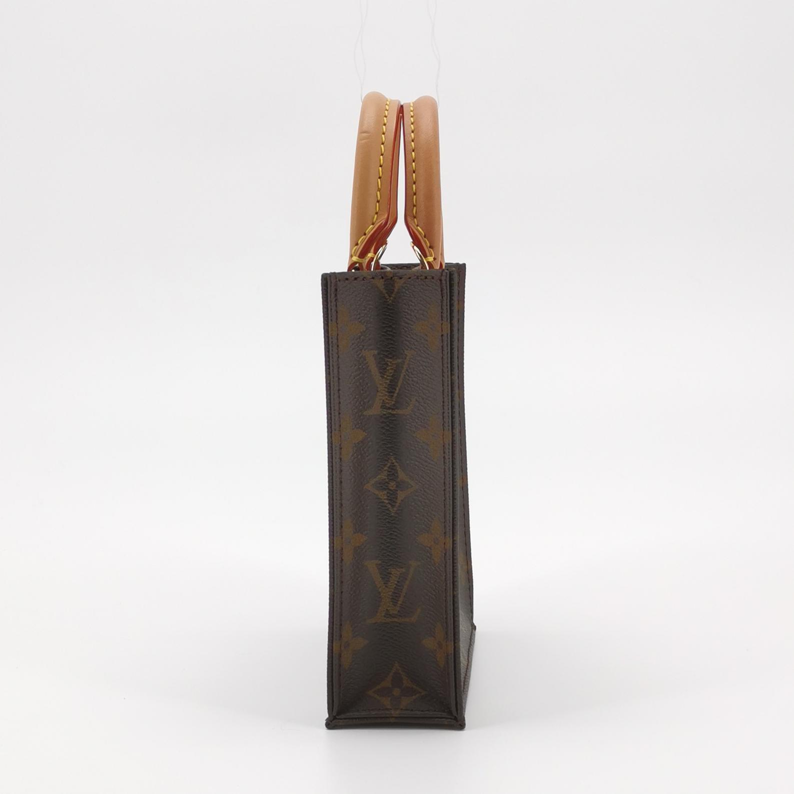 Louis Vuitton(LV) Petit Sac Plat Bag Monogram Canvas — photo 4 of 20