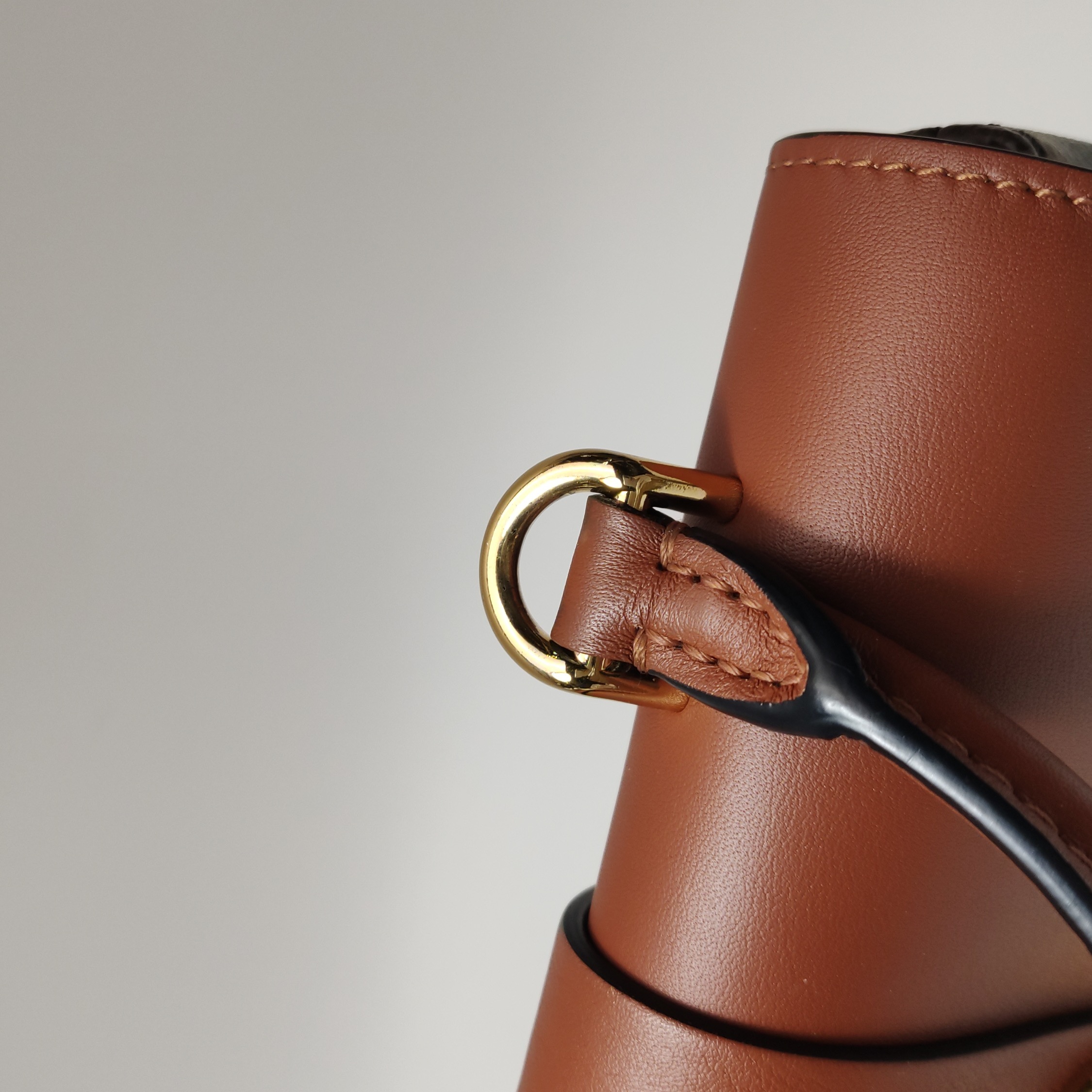 Louis Vuitton(LV) Locky Handbag Monogram Canvas with Leather BB — photo 14 of 15
