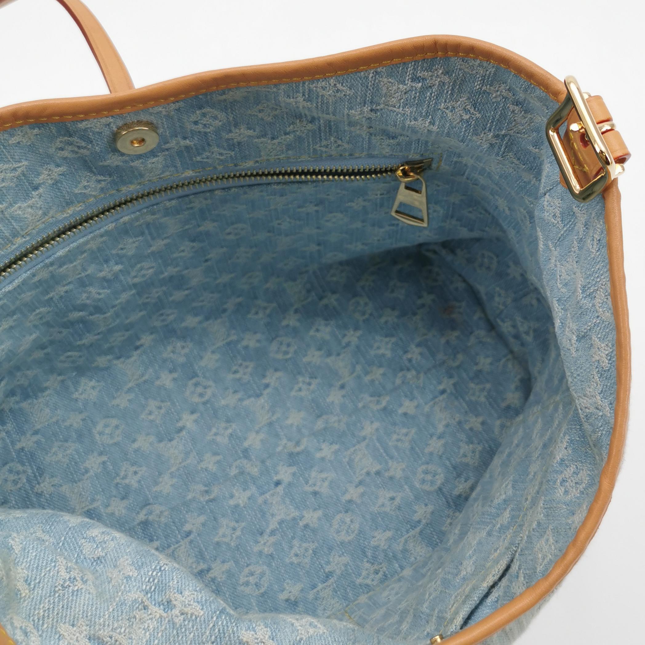 Louis Vuitton(LV) CarryAll Hobo Monogram Denim PM — photo 10 of 25