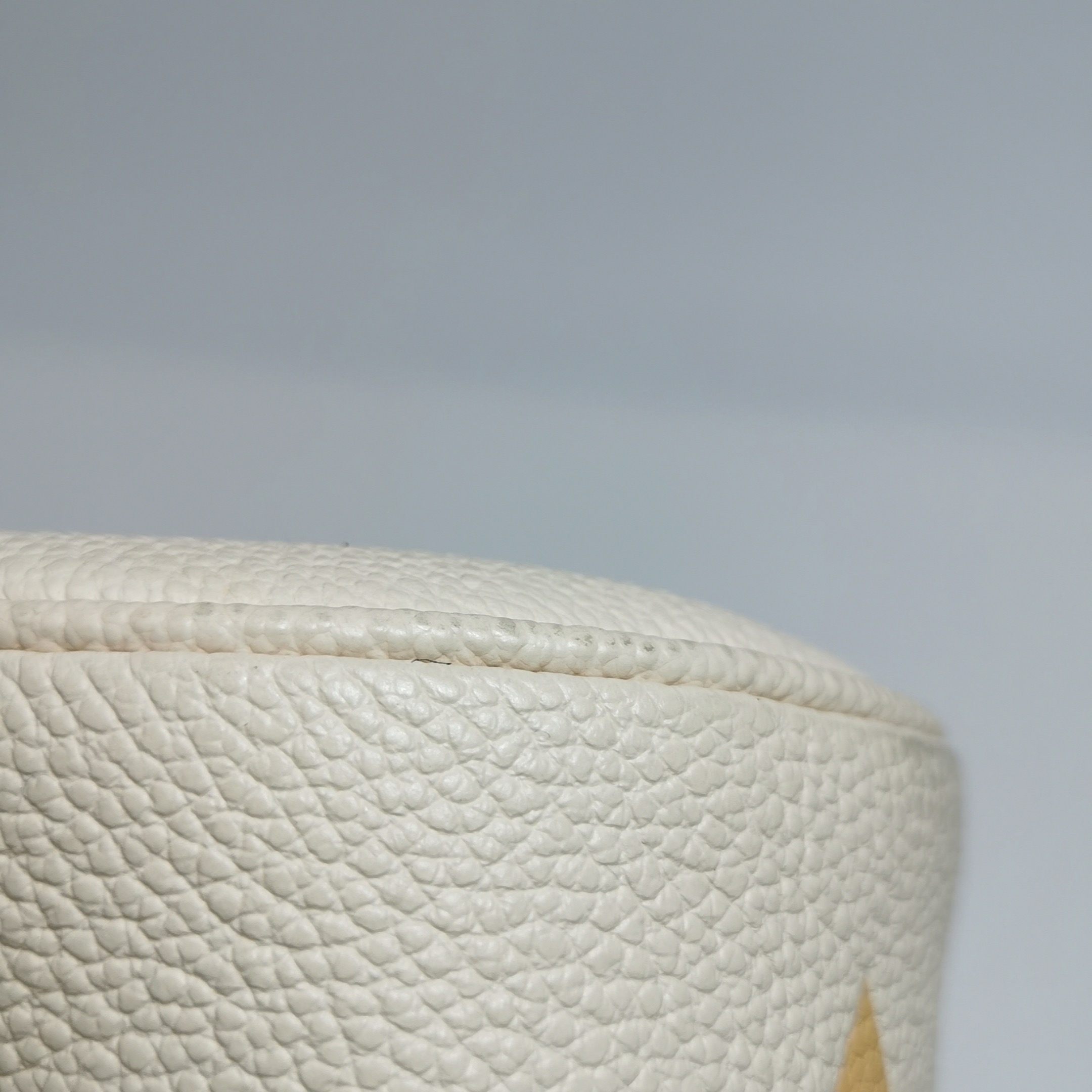 Louis Vuitton Papillon Handbag Bicolor Monogram Empreinte Giant BB — photo 12 of 14