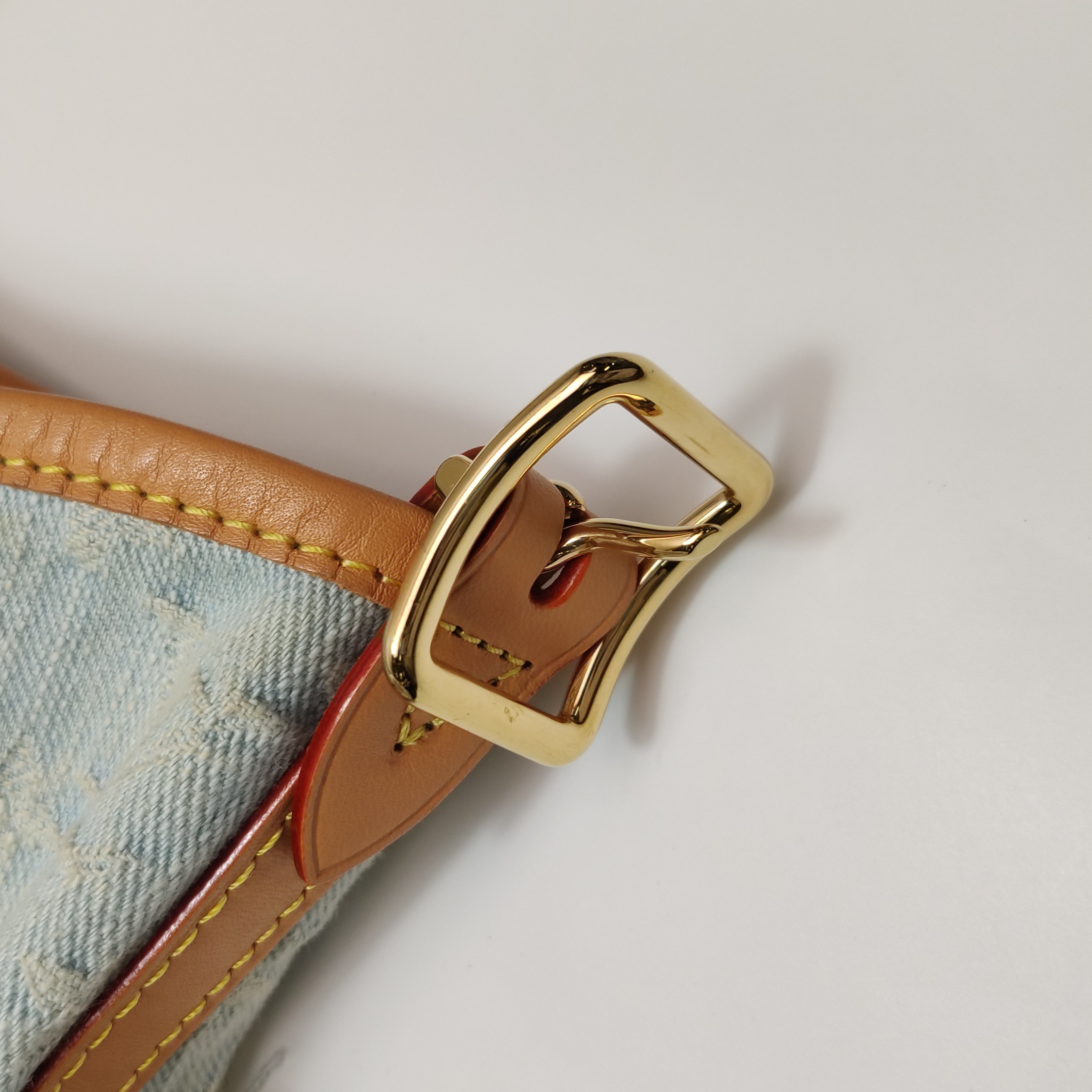 Louis Vuitton(LV) CarryAll Hobo Monogram Denim PM — photo 19 of 25
