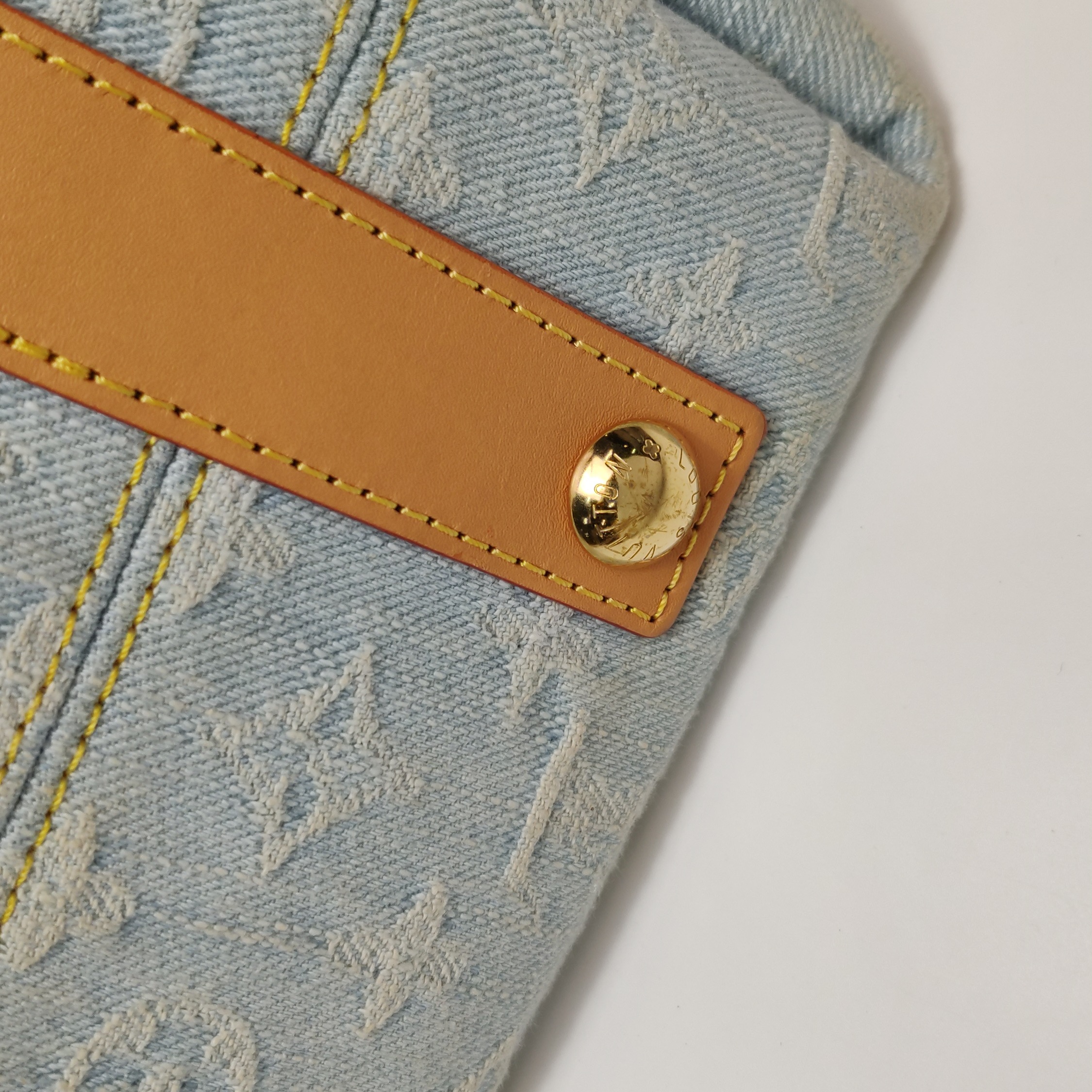 Louis Vuitton(LV) CarryAll Hobo Monogram Denim PM — photo 13 of 25