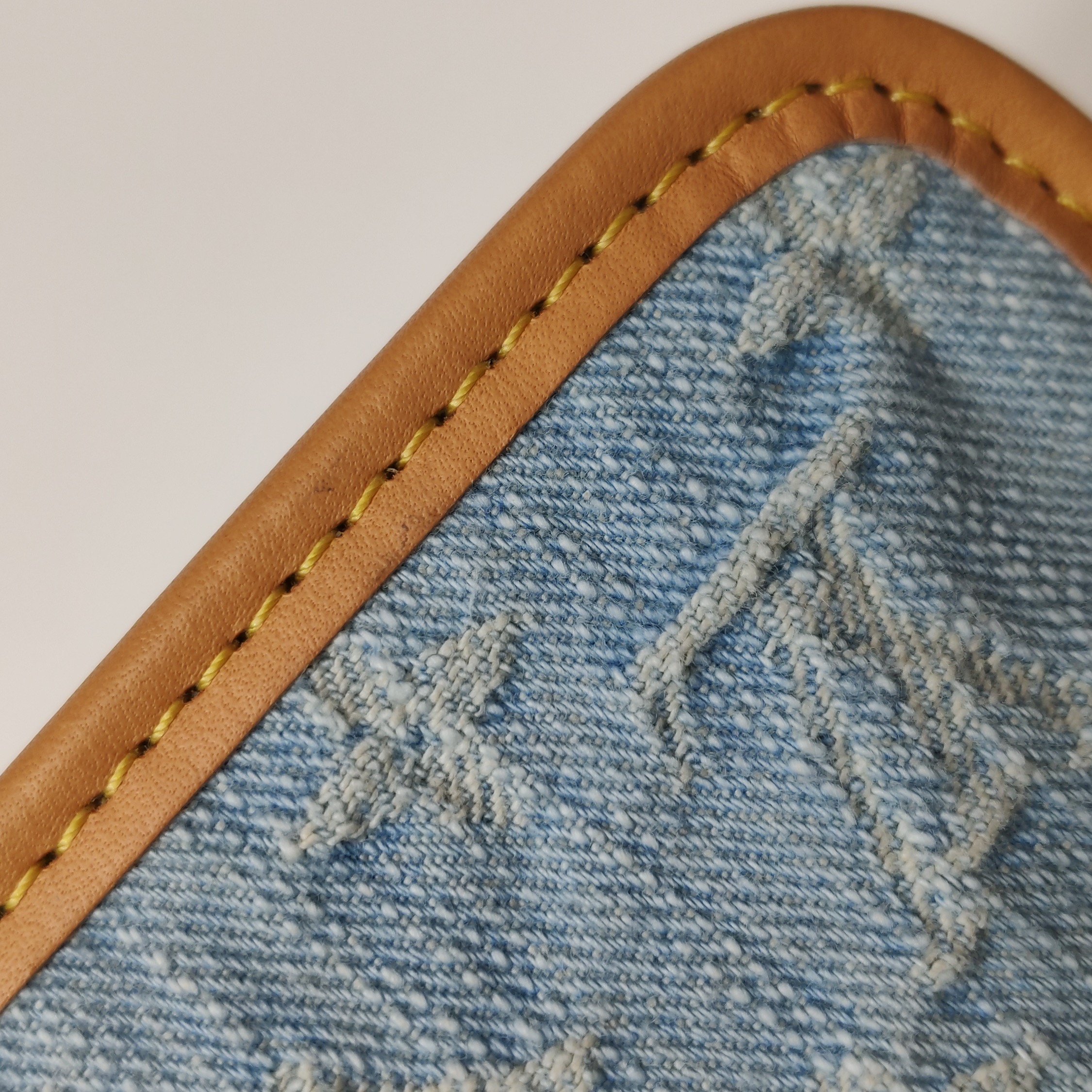 Louis Vuitton(LV) CarryAll Hobo Monogram Denim PM — photo 16 of 25