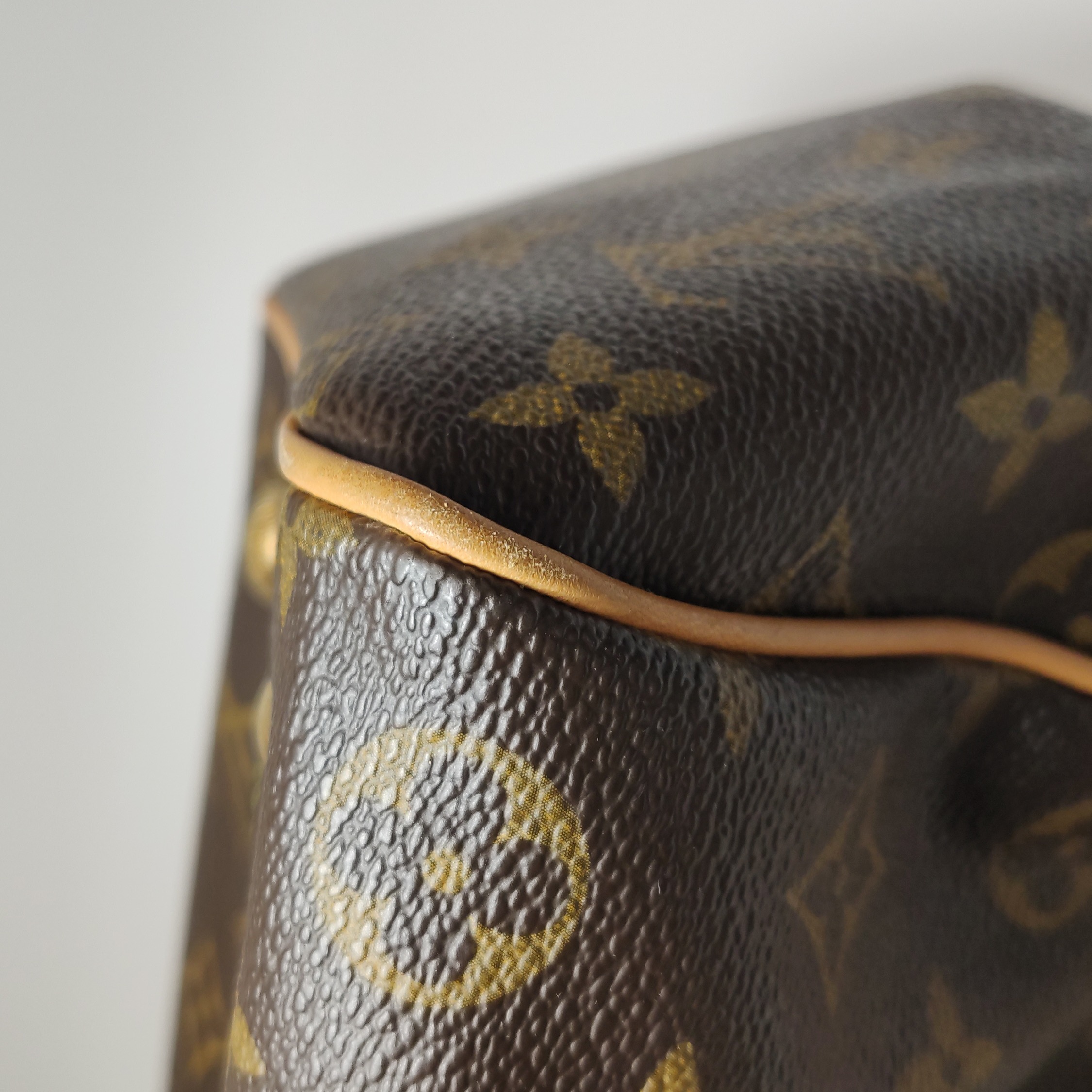 Louis Vuitton(LV) Tivoli Handbag Monogram Canvas PM — photo 13 of 18