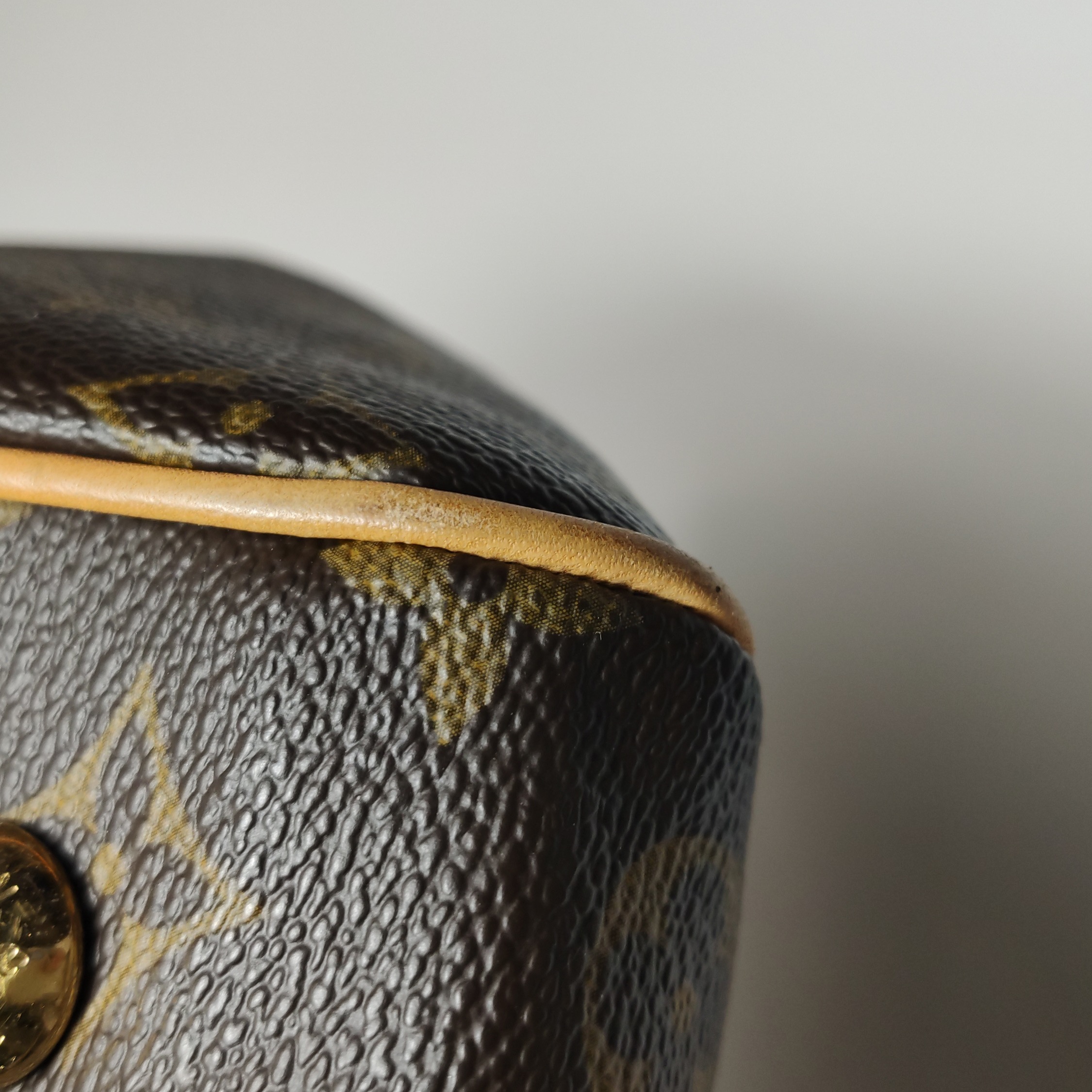 Louis Vuitton(LV) Tivoli Handbag Monogram Canvas PM — photo 12 of 18