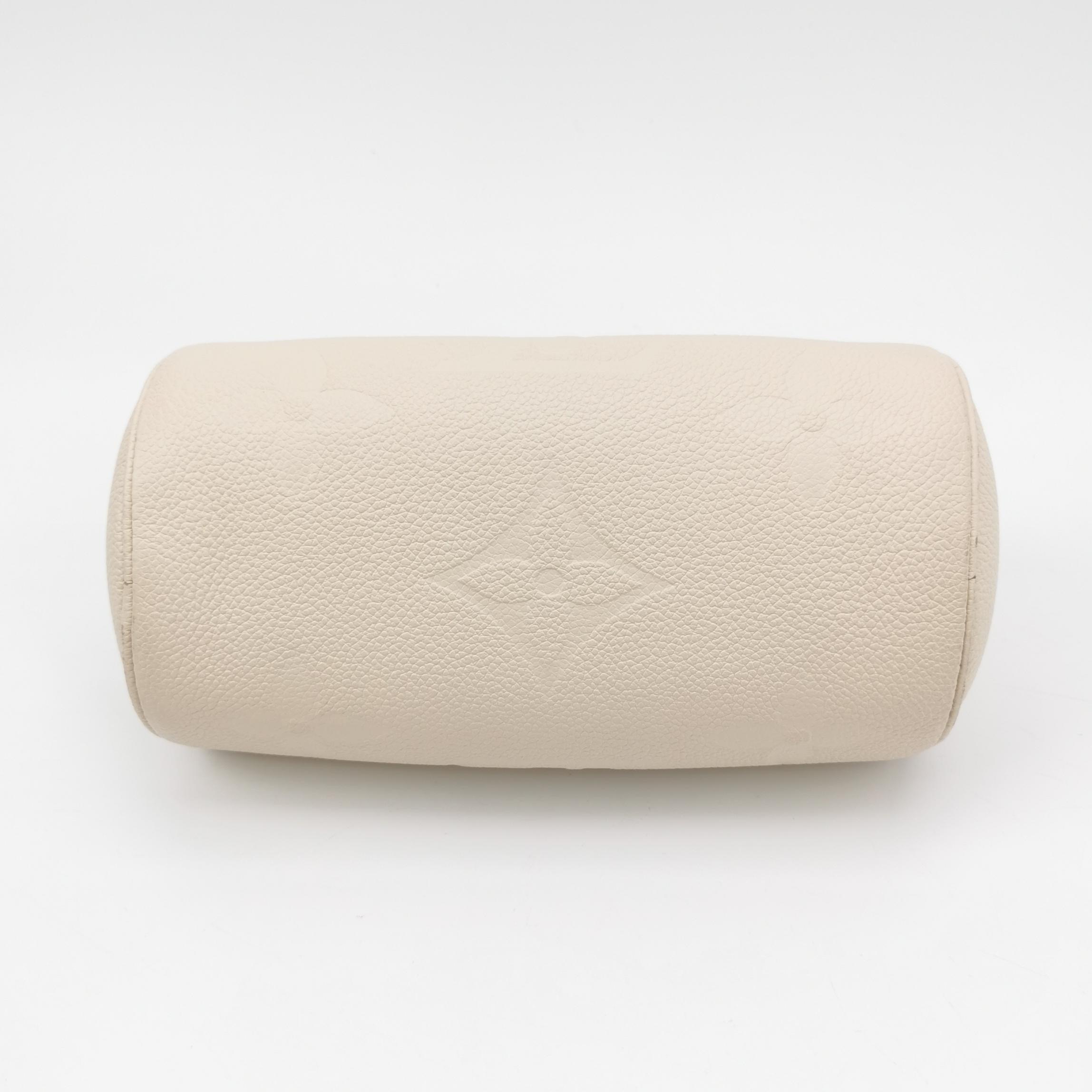 Louis Vuitton(LV) Papillon Handbag Bicolor Monogram Empreinte Giant BB — photo 5 of 12