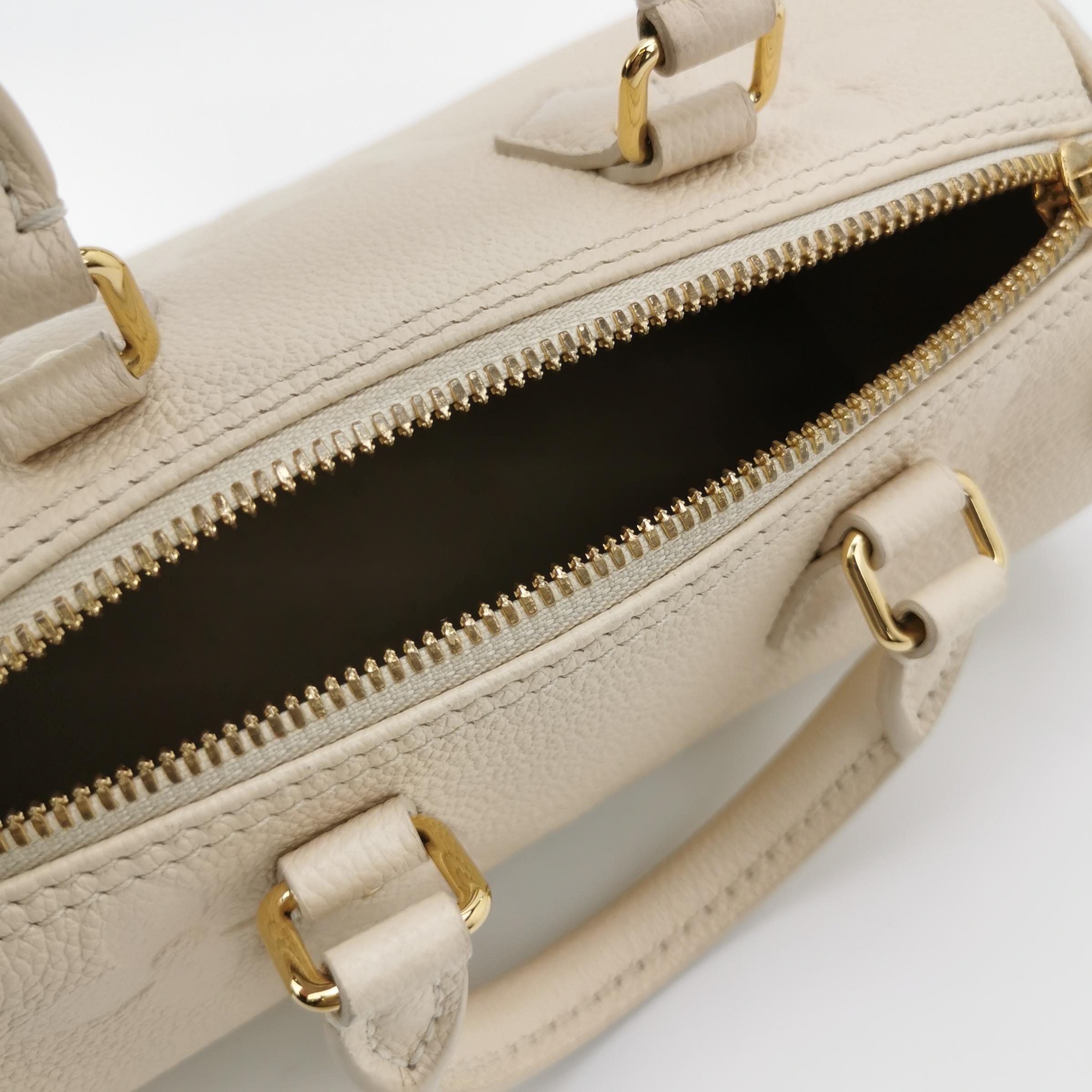 Louis Vuitton(LV) Papillon Handbag Bicolor Monogram Empreinte Giant BB — photo 8 of 12