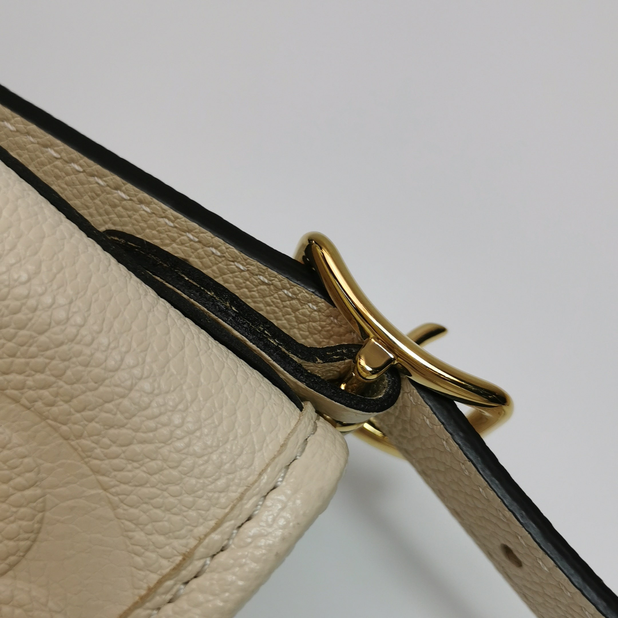Louis Vuitton(LV) CarryAll Hobo Monogram Empreinte Giant PM — photo 19 of 24