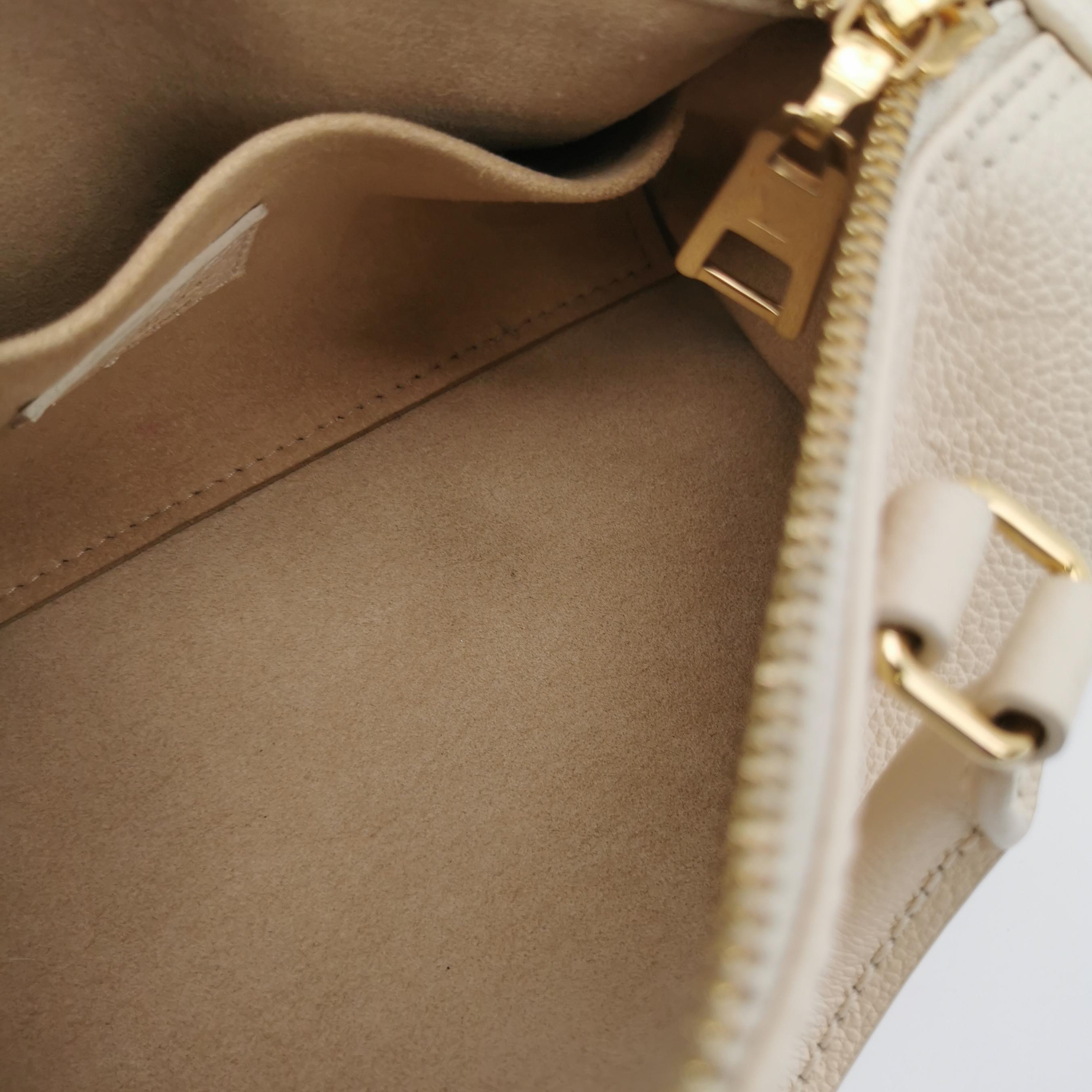 Louis Vuitton(LV) Papillon Handbag Bicolor Monogram Empreinte Giant BB — photo 10 of 12