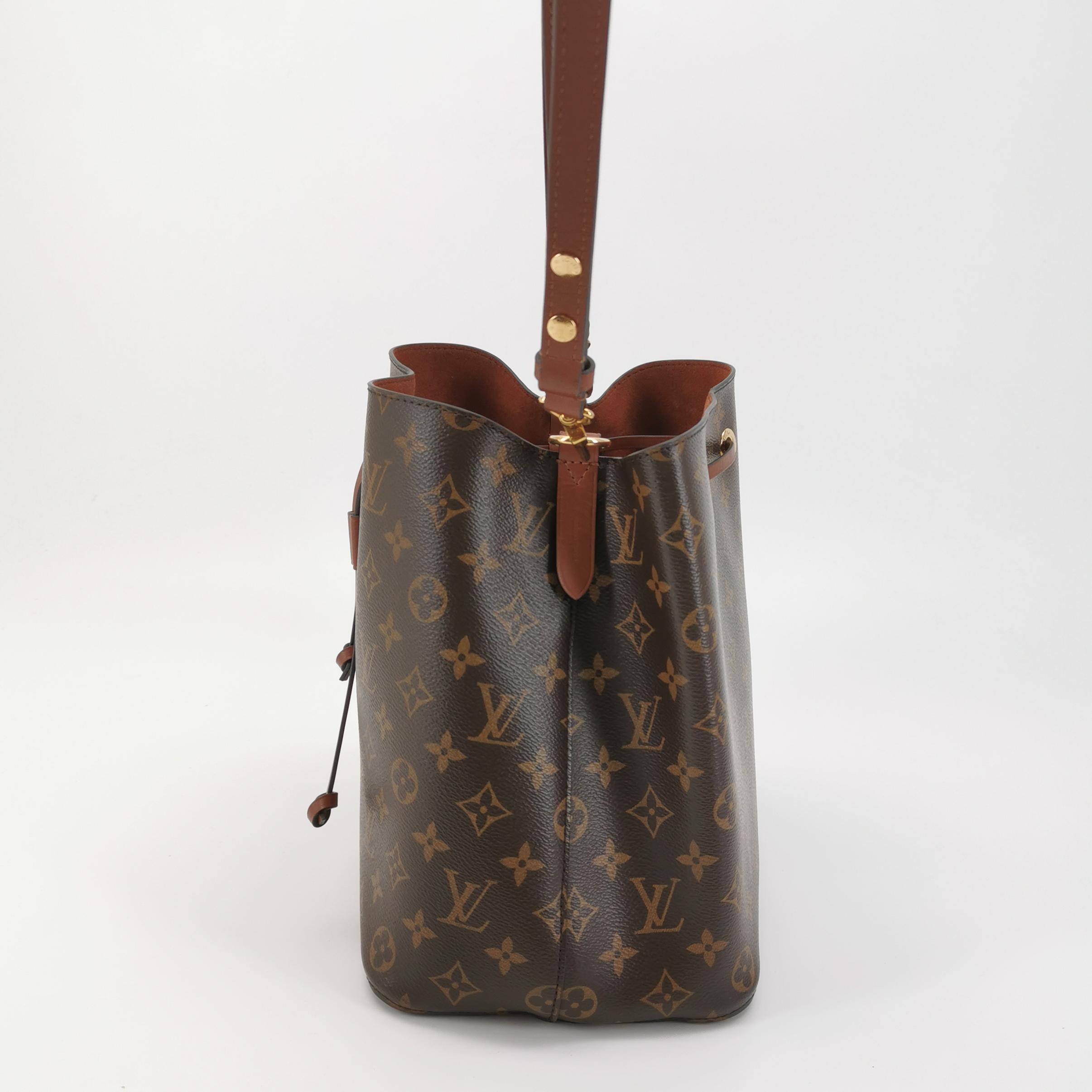 Louis Vuitton(LV) NeoNoe Handbag Monogram Canvas with Leather MM — photo 3 of 18