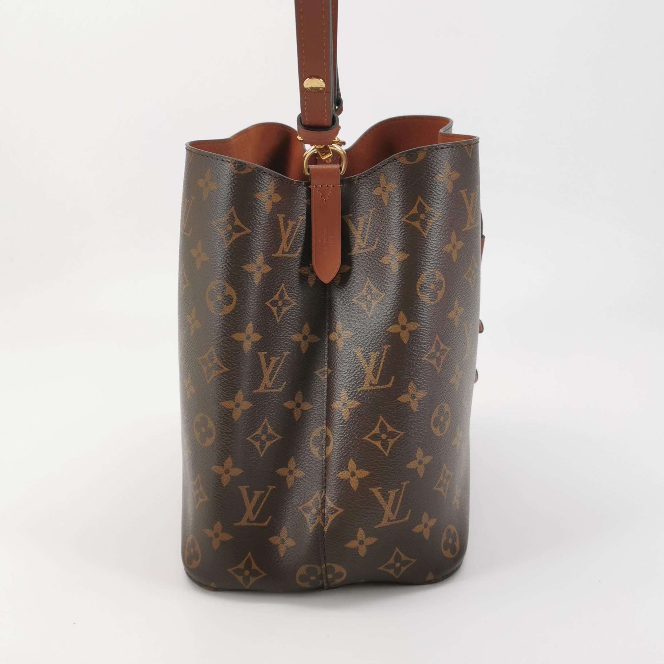 Louis Vuitton(LV) NeoNoe Handbag Monogram Canvas with Leather MM — photo 4 of 18