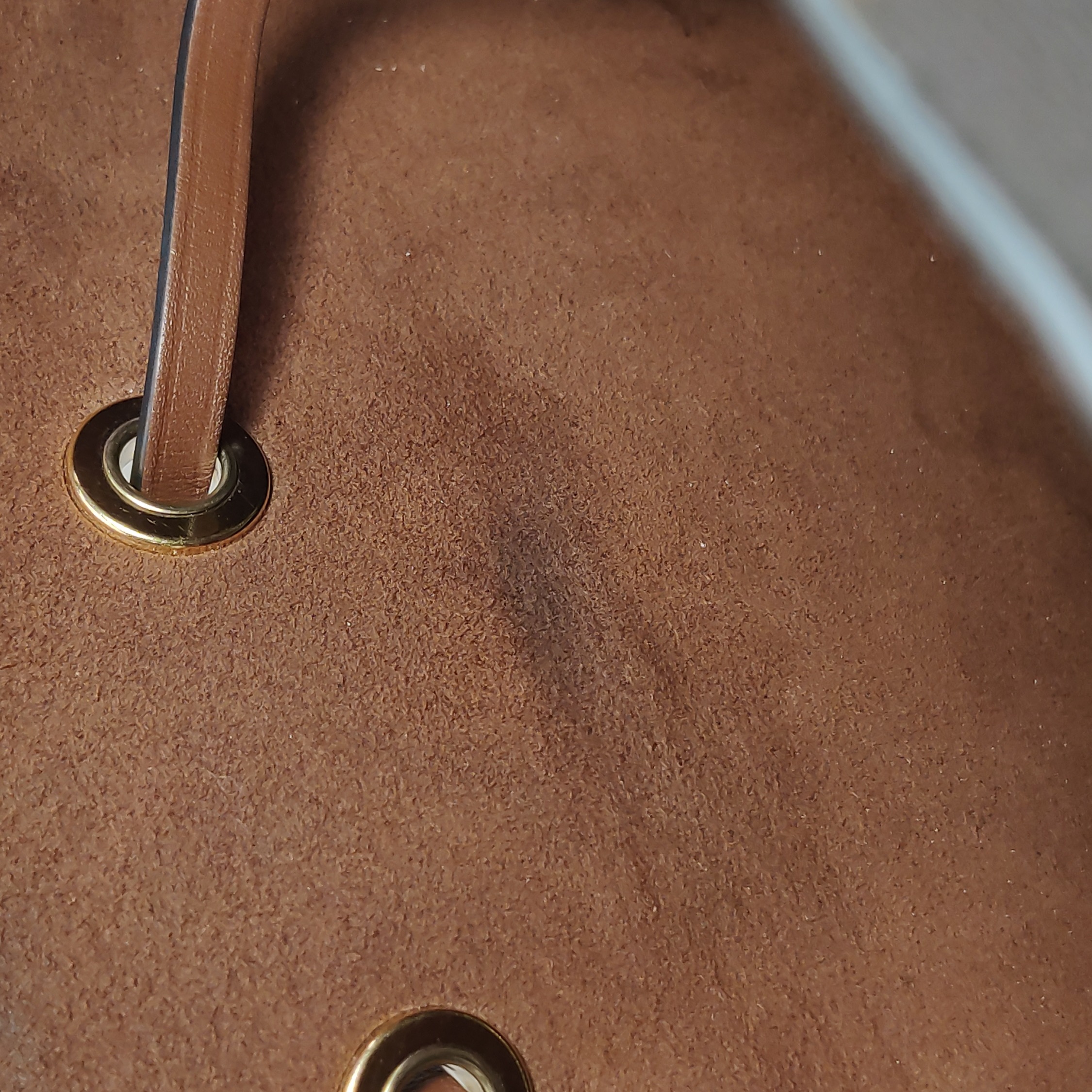 Louis Vuitton(LV) NeoNoe Handbag Monogram Canvas with Leather MM — photo 9 of 18
