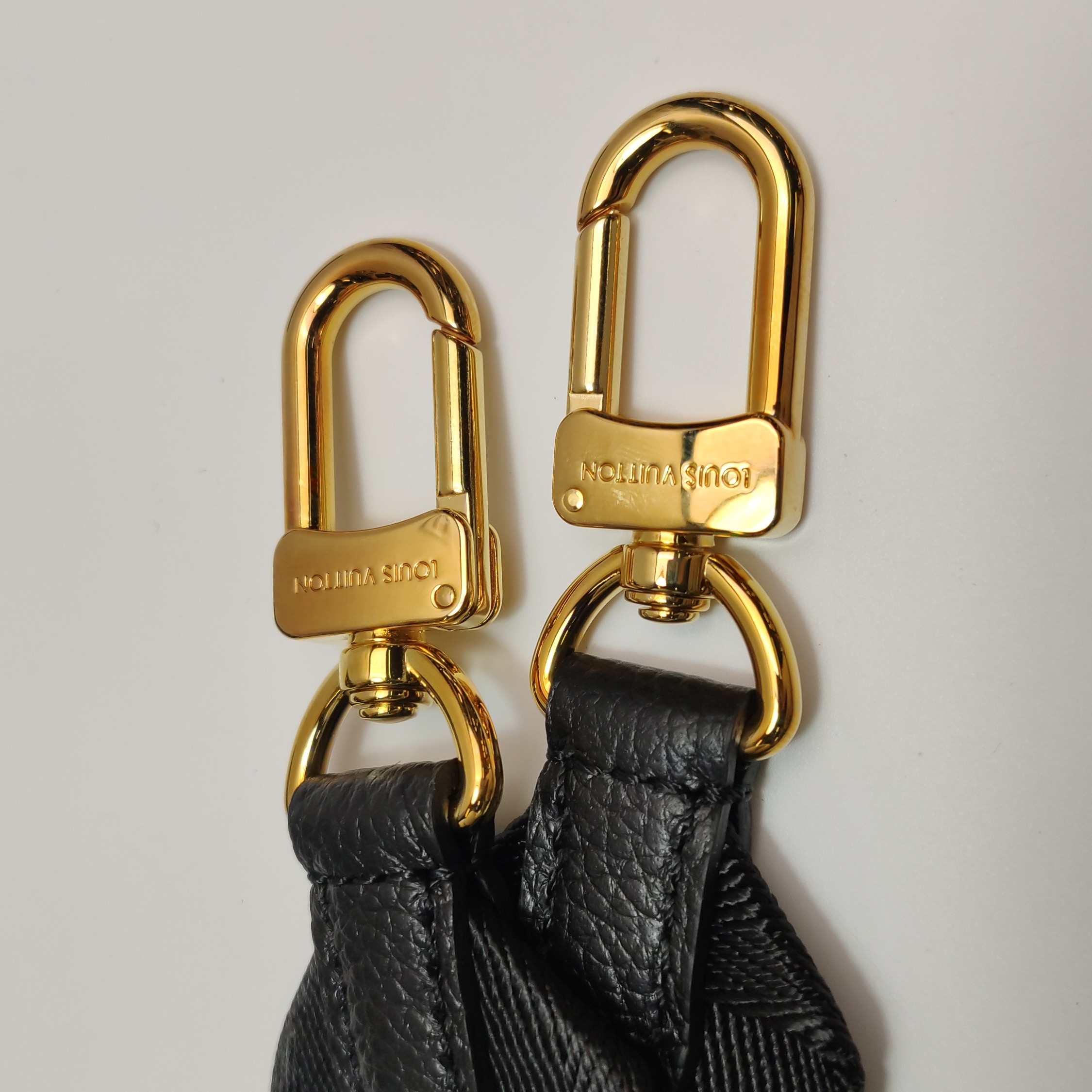 Louis Vuitton(LV) Papillon Handbag Bicolor Monogram Empreinte Giant BB — photo 12 of 14