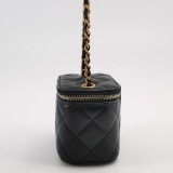 Chanel Pearl Crush Vanity Case with Chain Quilted Lambskin Mini — thumbnail 3