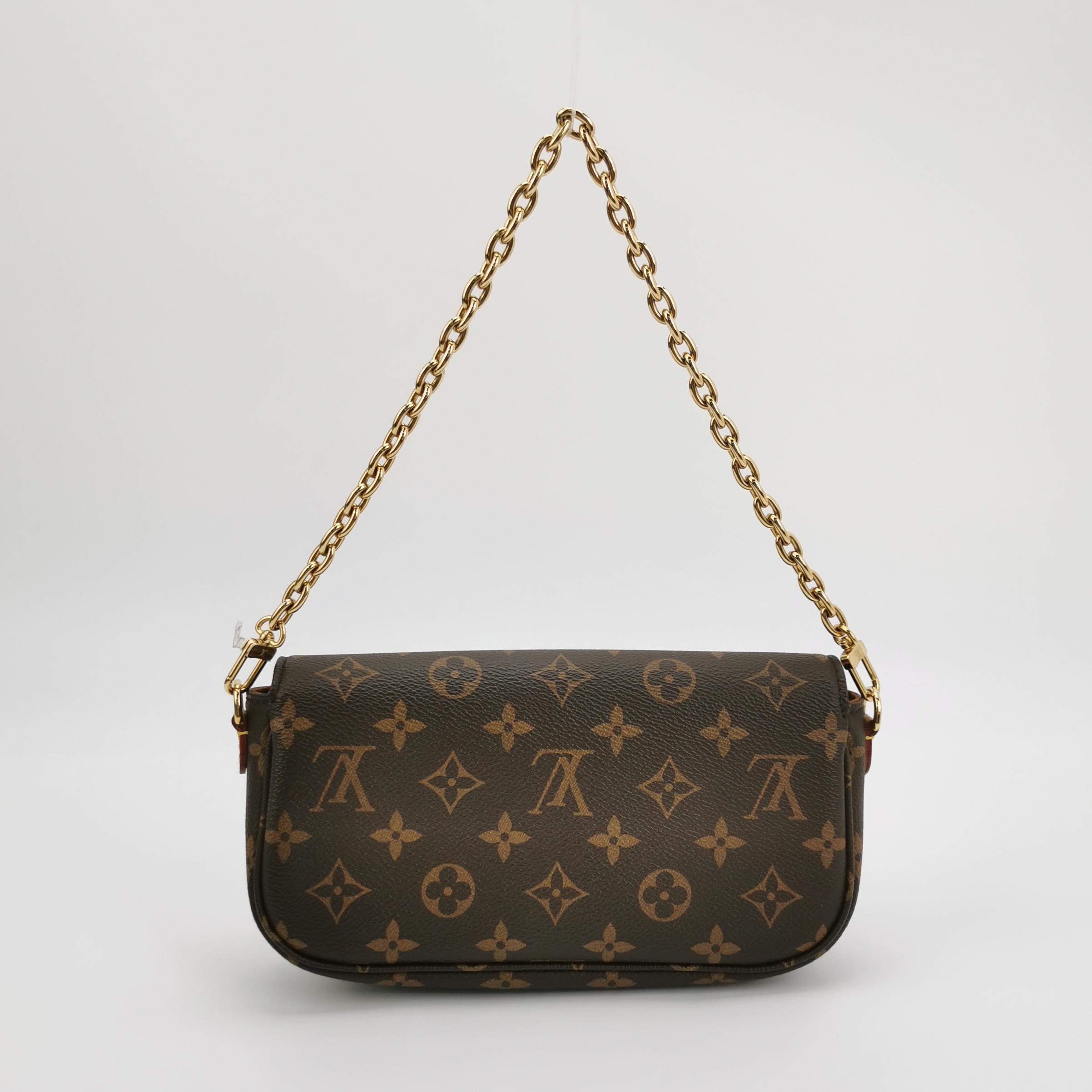 Louis Vuitton(LV) Ivy Wallet on Chain Monogram Canvas — photo 5 of 17