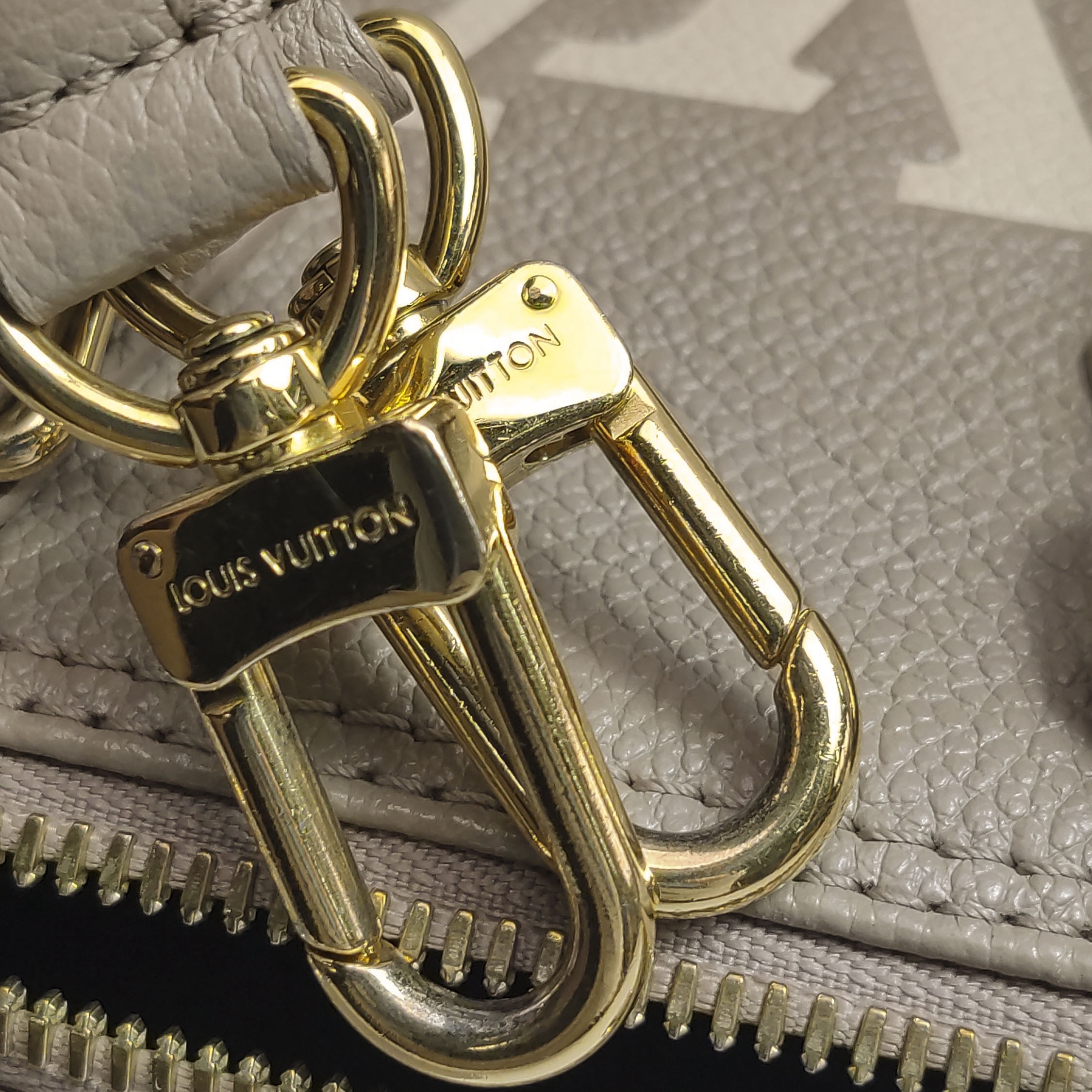 Louis Vuitton(LV) Papillon Handbag Bicolor Monogram Empreinte Giant BB — photo 11 of 13