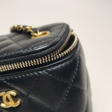 Chanel Pearl Crush Vanity Case with Chain Quilted Lambskin Mini — thumbnail 11