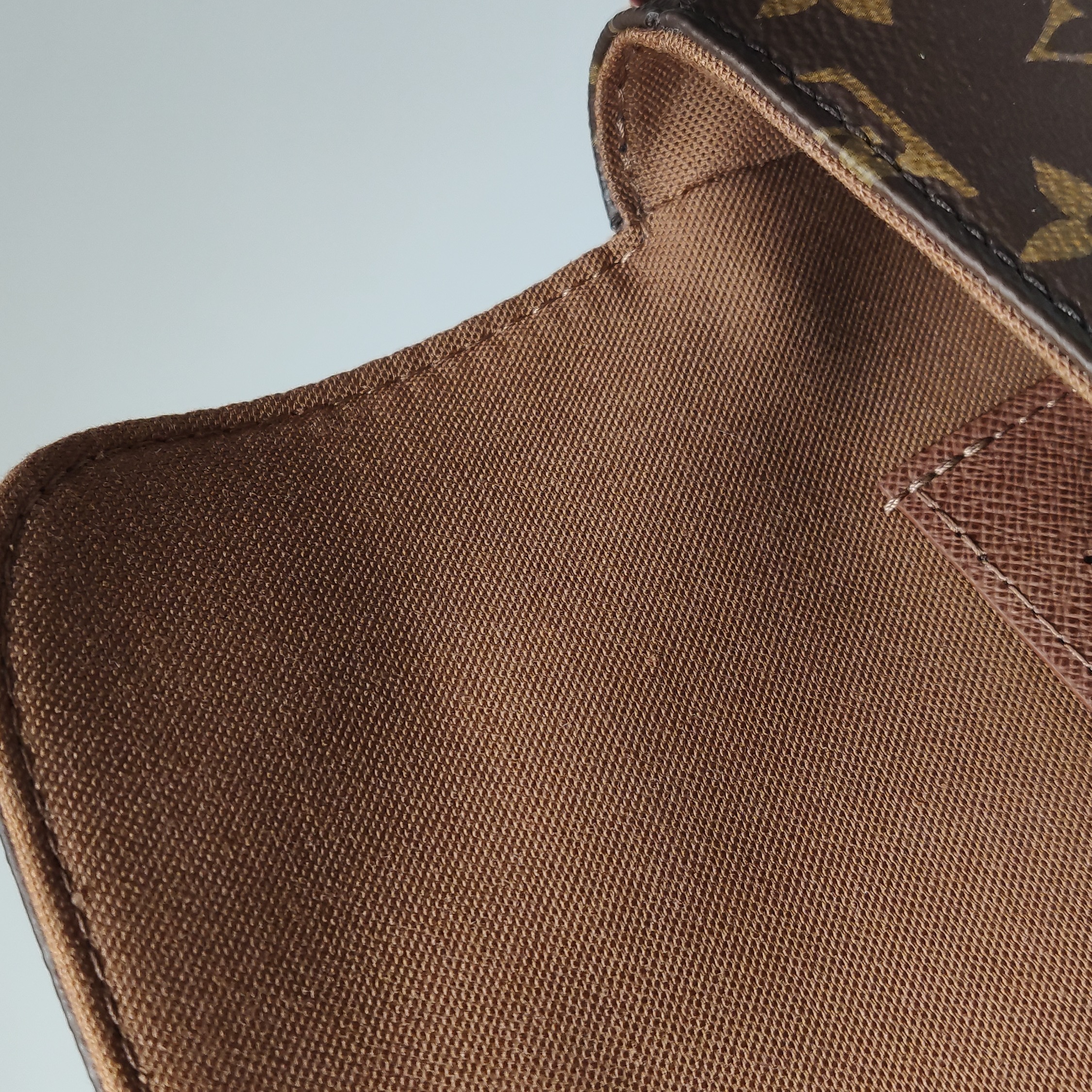 Louis Vuitton(LV) Ivy Wallet on Chain Monogram Canvas — photo 17 of 17