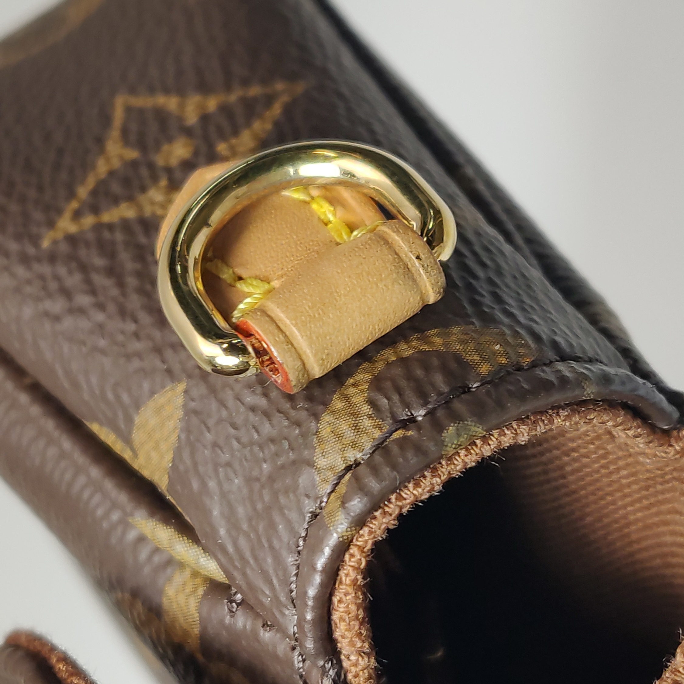 Louis Vuitton(LV) Ivy Wallet on Chain Monogram Canvas — photo 13 of 17