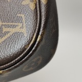 Louis Vuitton(LV) Ivy Wallet on Chain Monogram Canvas — thumbnail 15