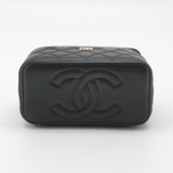 Chanel Classic Top Handle Vanity Case with Chain Quilted Lambskin Small — thumbnail 6