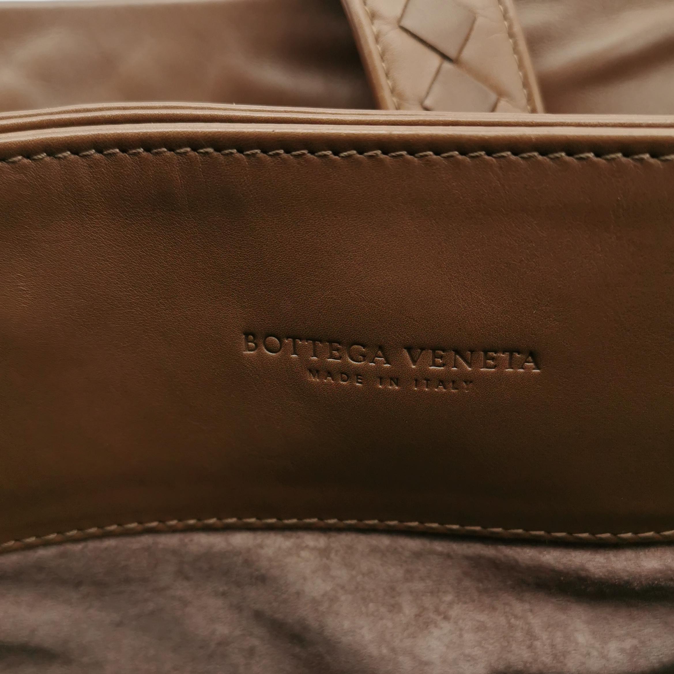 Bottega Veneta Roma Bag Intrecciato Nappa Large — photo 8 of 26