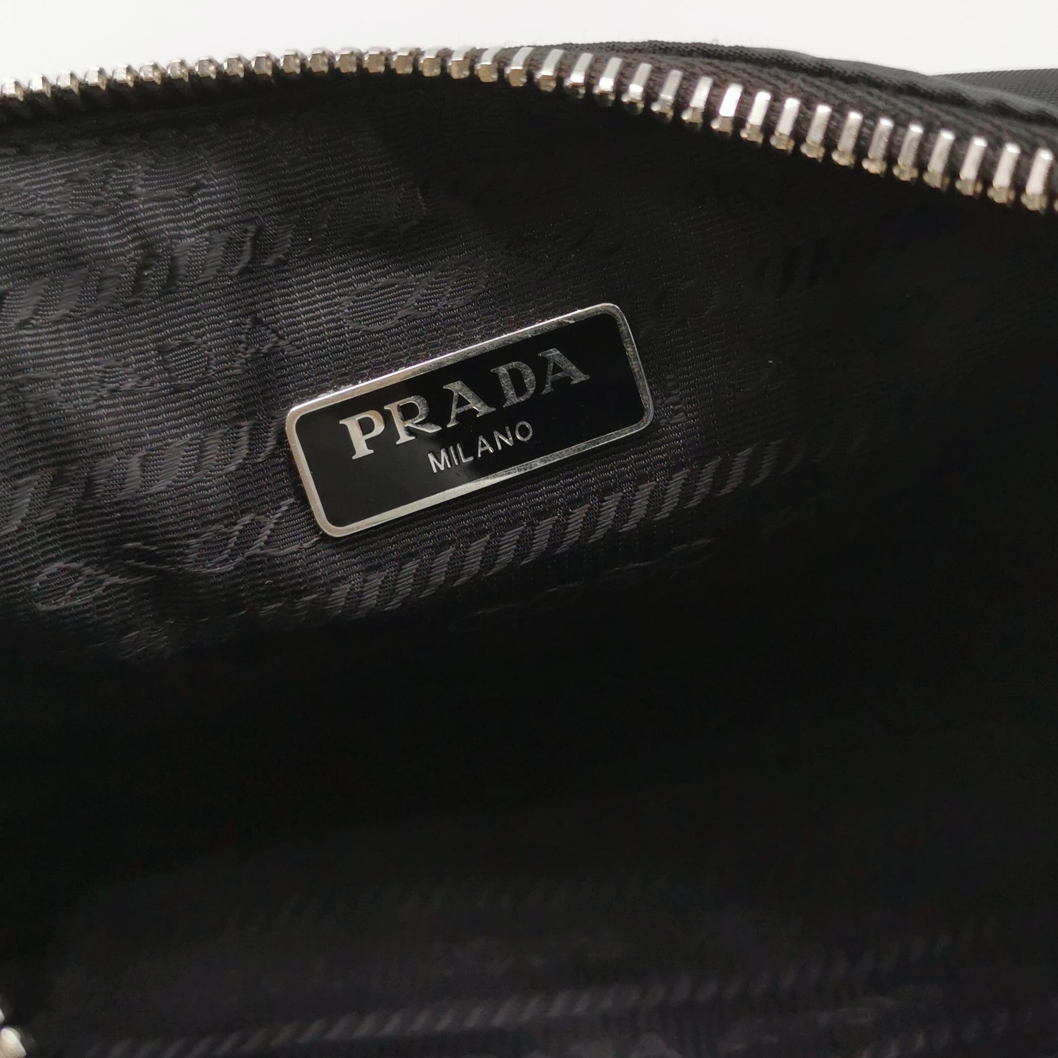 Prada Re-Edition 2005 Shoulder Bag Tessuto Small — photo 10 of 19
