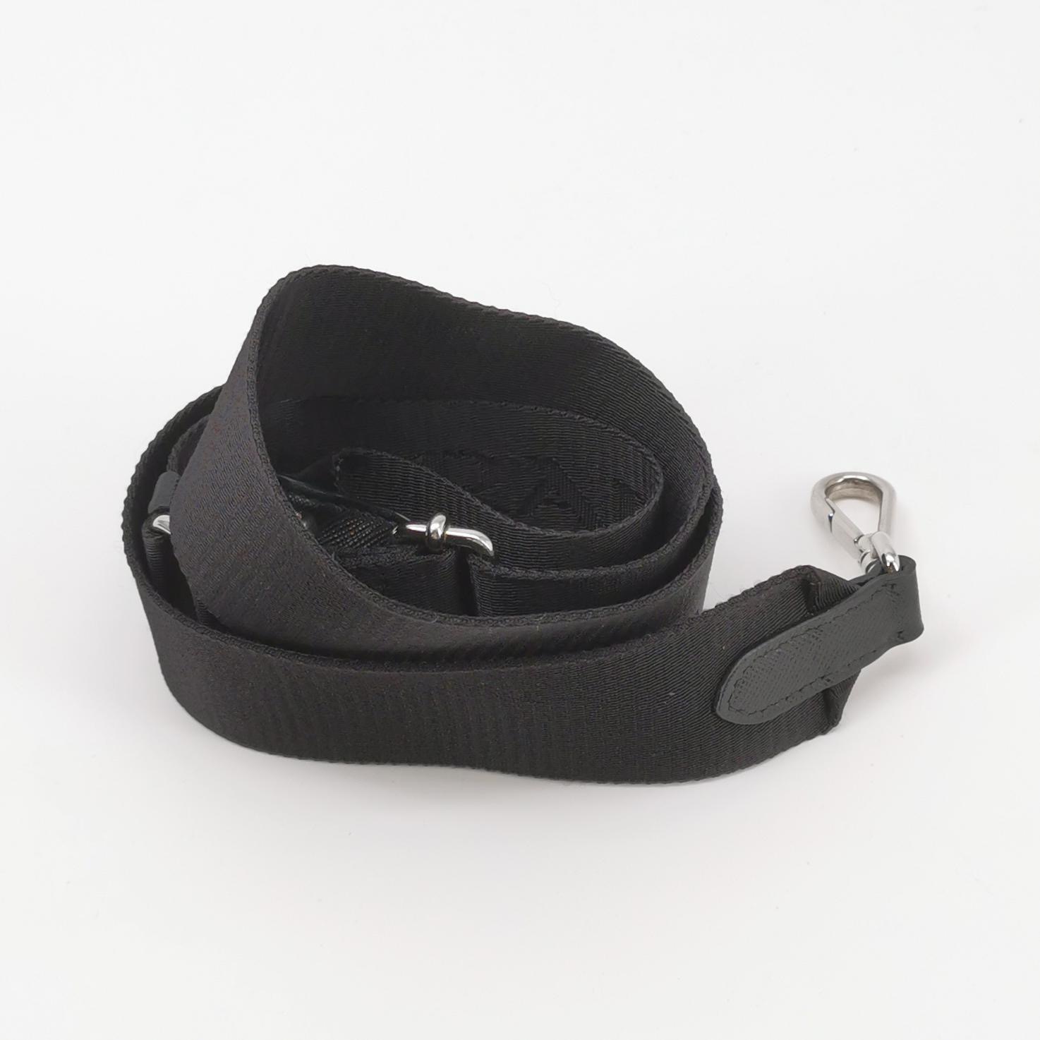 Prada Re-Edition 2005 Shoulder Bag Tessuto Small — photo 8 of 19