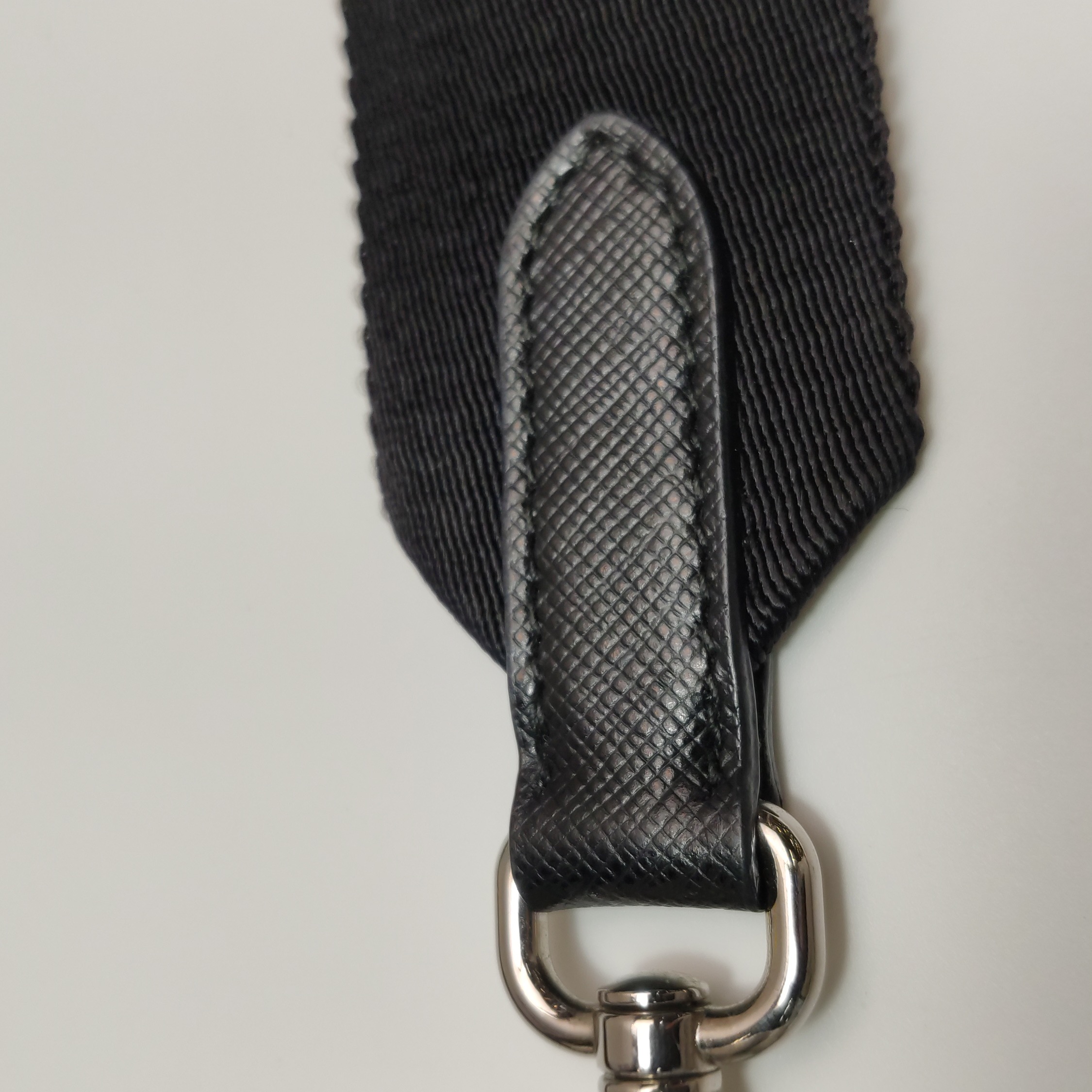 Prada Re-Edition 2005 Shoulder Bag Tessuto Small — photo 15 of 19