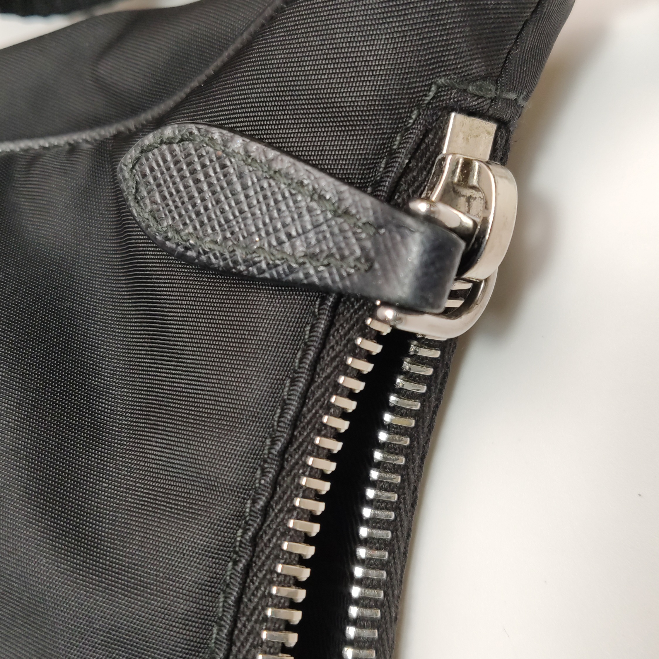 Prada Re-Edition 2005 Shoulder Bag Tessuto Small — photo 14 of 19