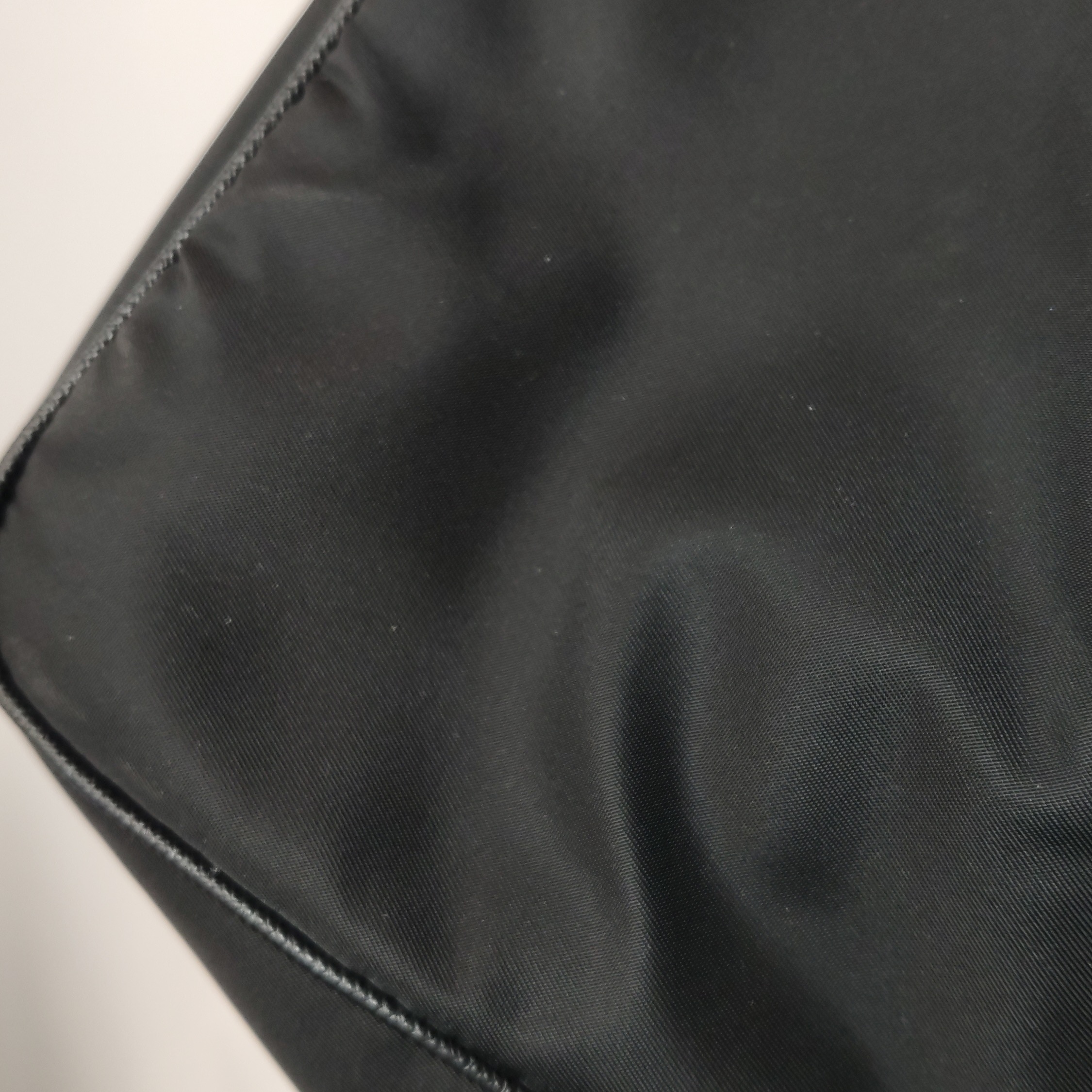 Prada Re-Edition 2005 Shoulder Bag Tessuto Small — photo 17 of 19