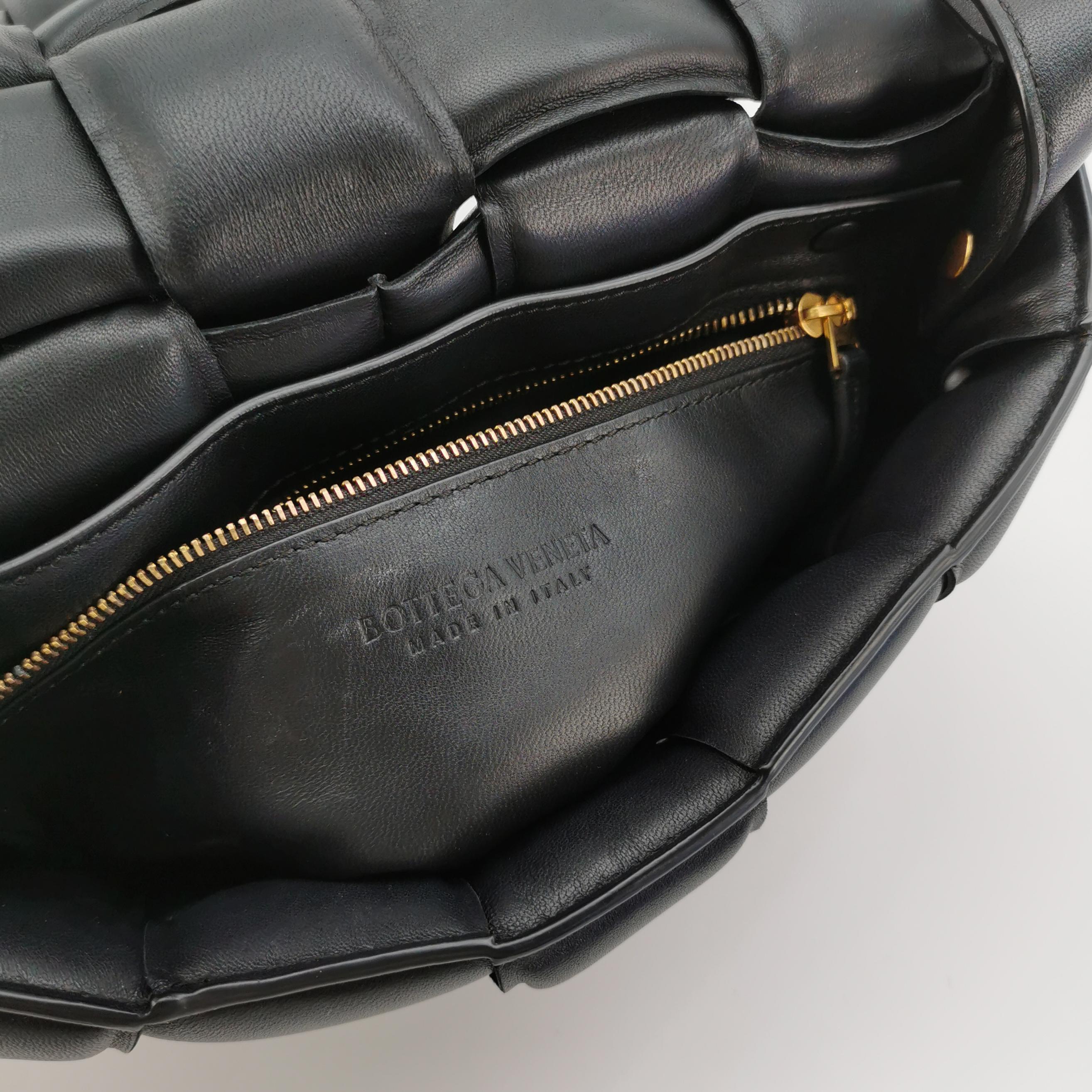 Bottega Veneta Cassette Crossbody Bag Padded Maxi Intrecciato Leather — photo 9 of 25