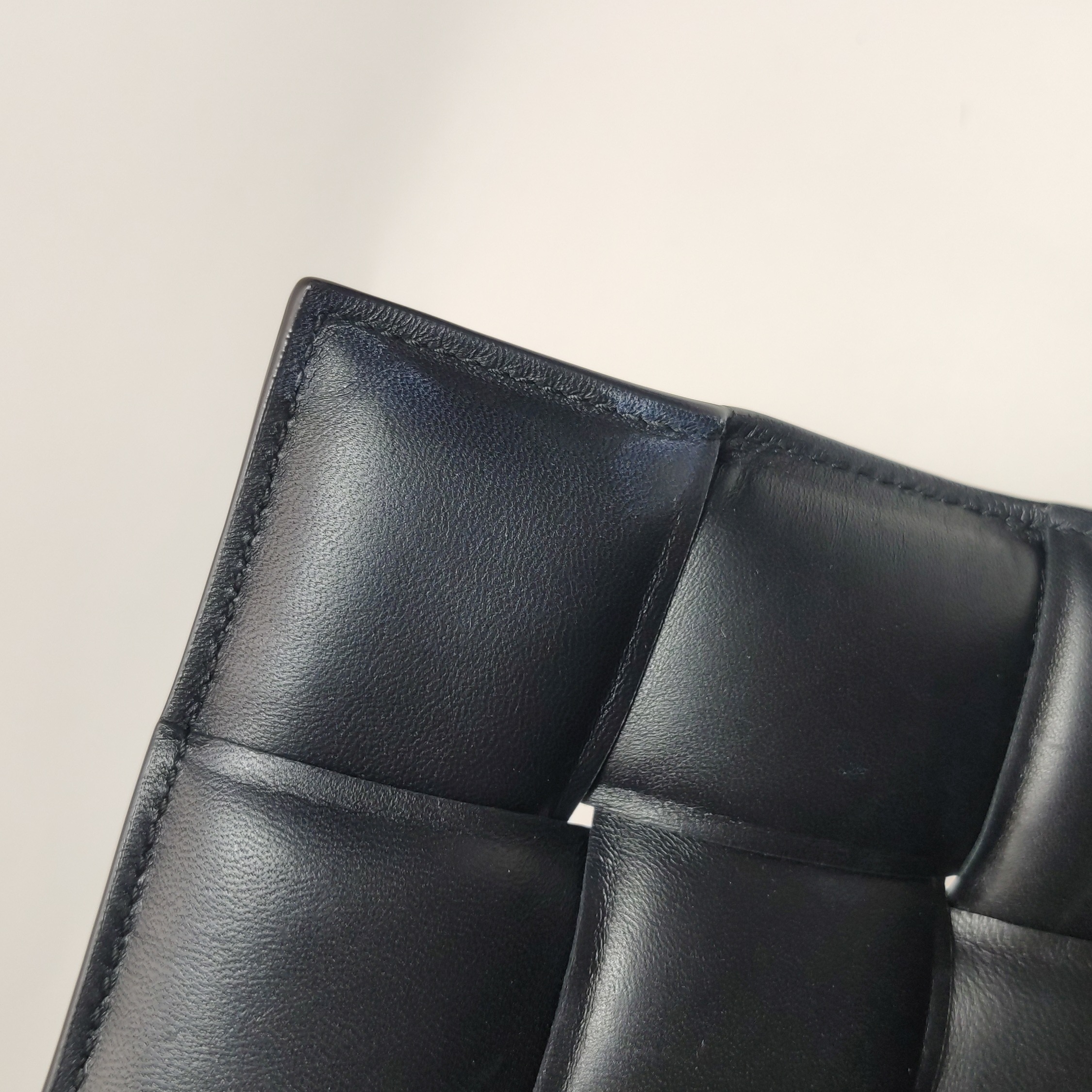 Bottega Veneta Cassette Crossbody Bag Padded Maxi Intrecciato Leather — photo 17 of 25