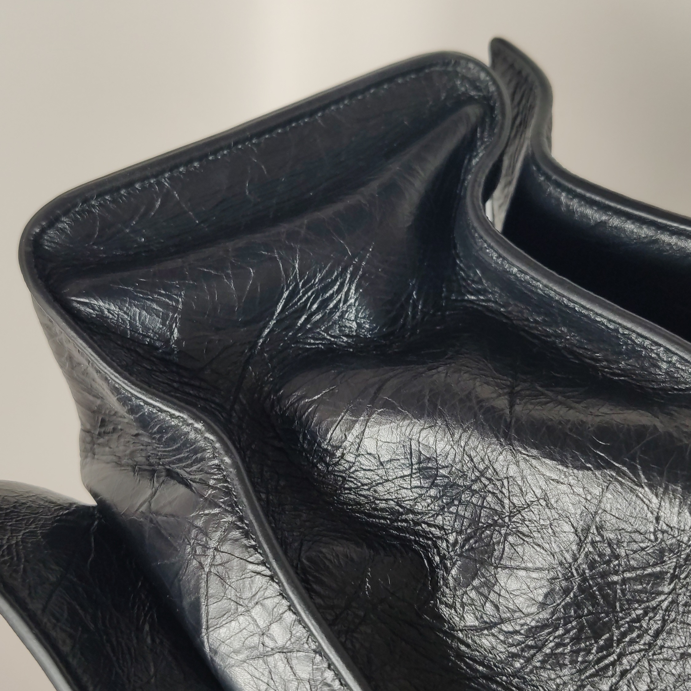 Balenciaga Crush Chain Flap Bag Leather Medium — photo 18 of 19